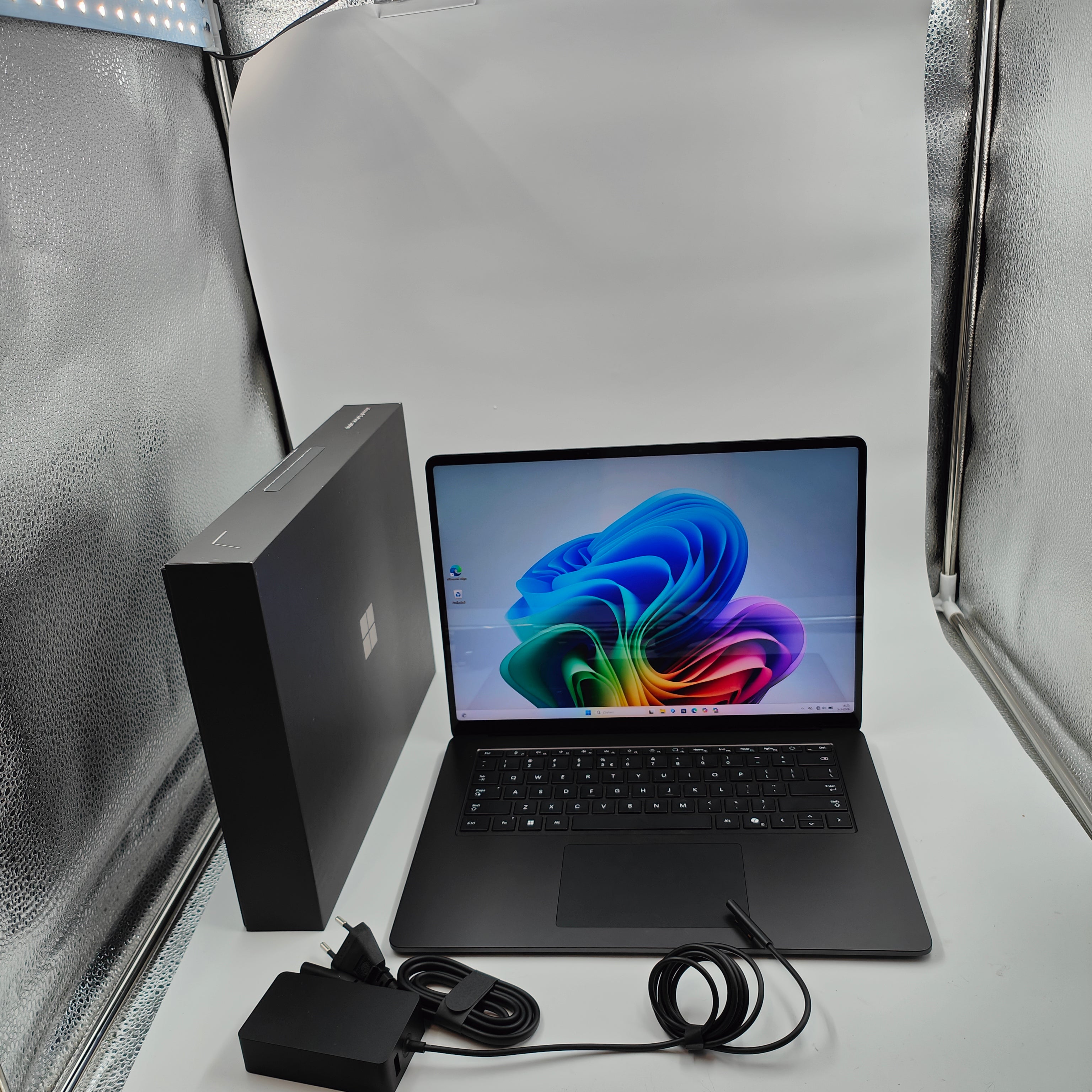 Microsoft Surface Laptop 4 13.5" i7 - 16GB - 512GB Zwart QWERTY