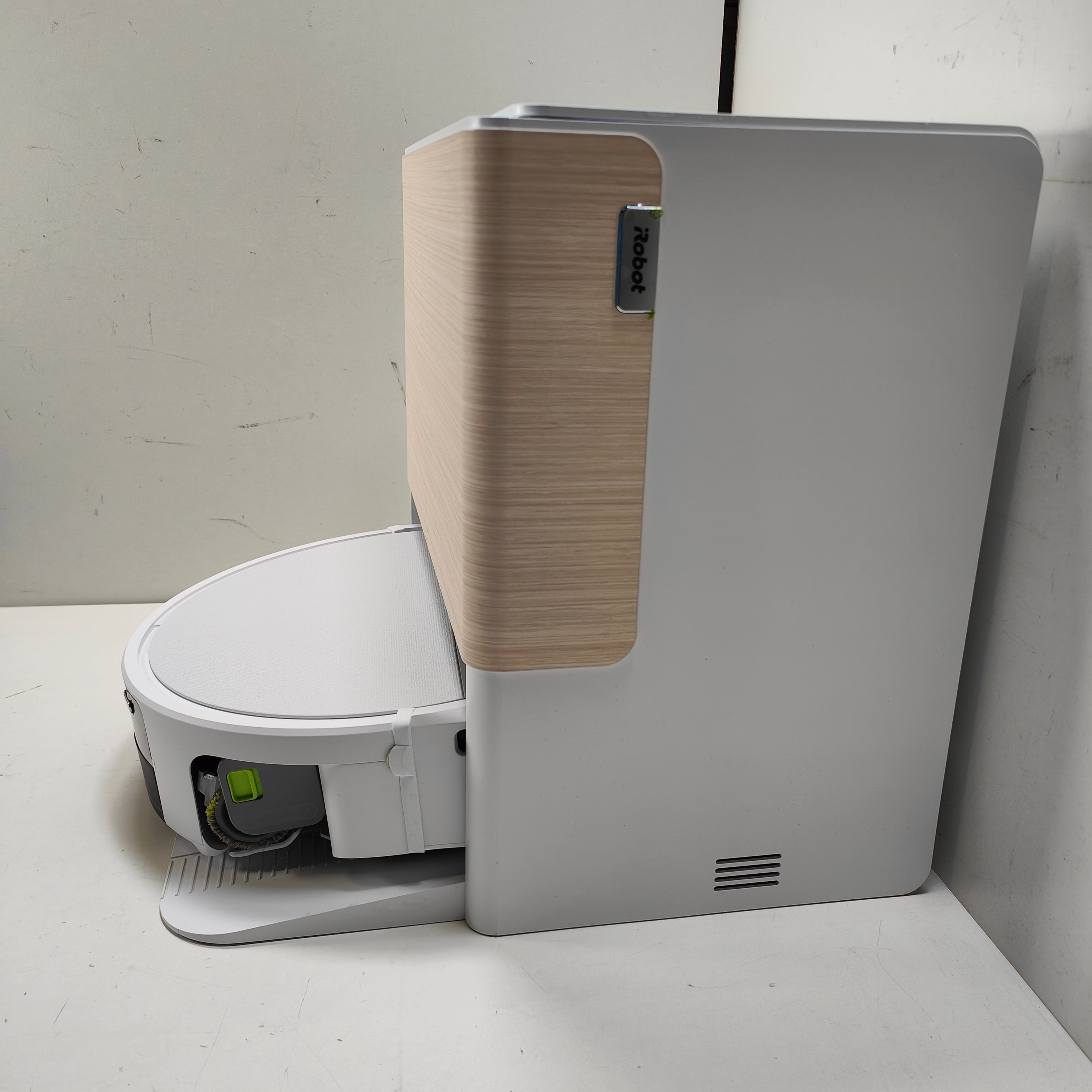 iRobot Max 705 Combo Roboter + AutoWash® Dock Wit