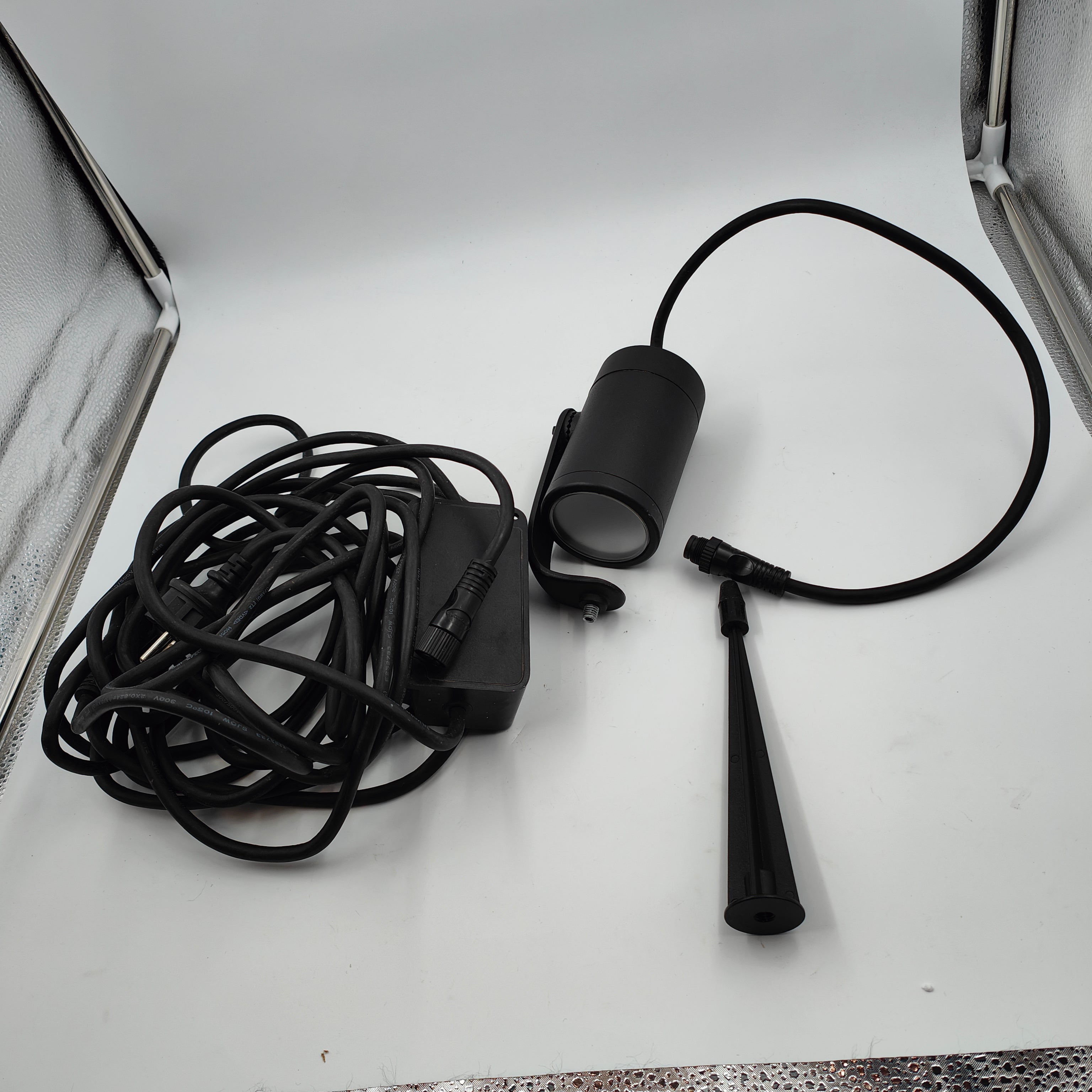 Philips Hue Lily Starter-Set Außenstrahler 1 Stück