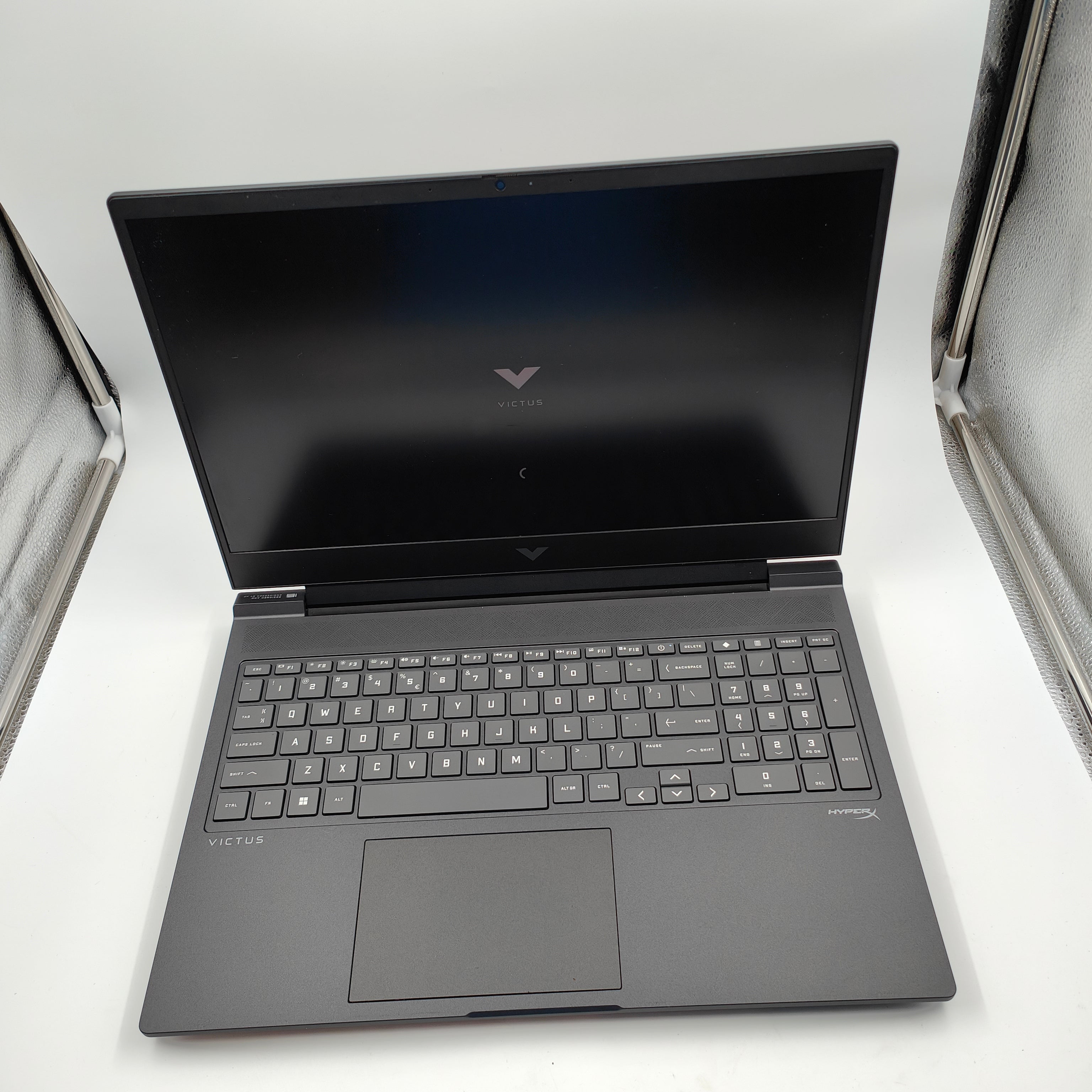 HP VICTUS 16-r1975nd QWERTY
