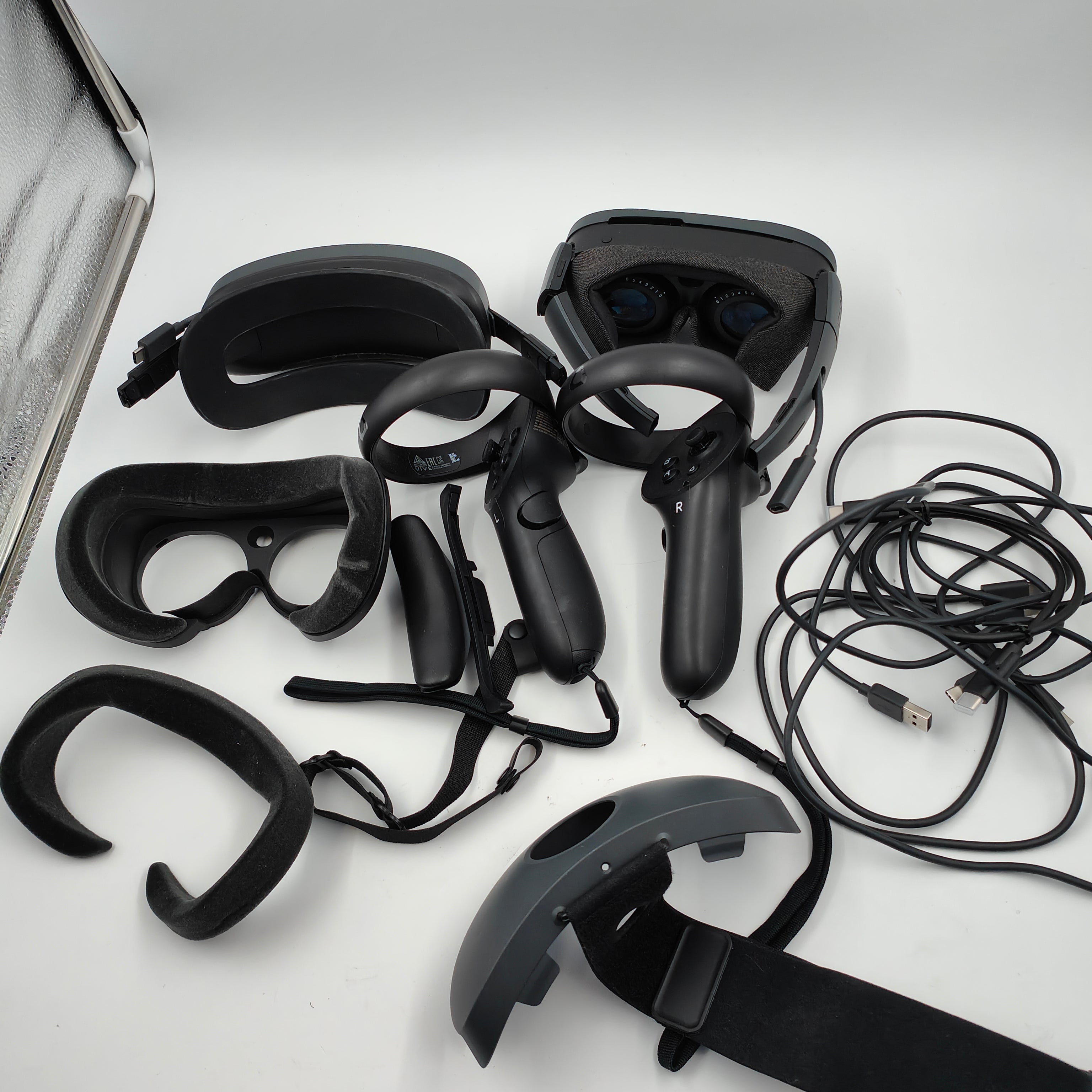 HTC VIVE XR Elite