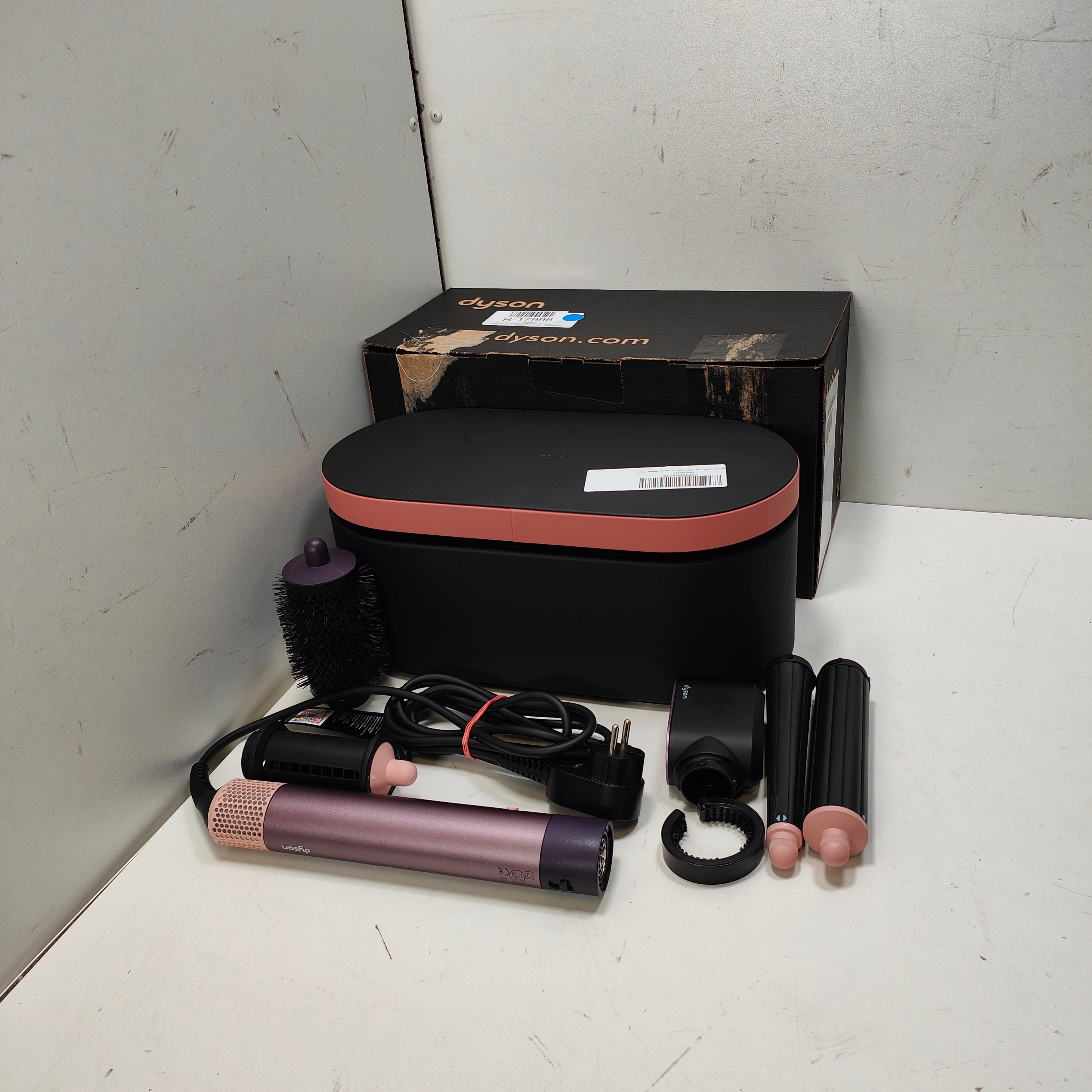 Dyson Airwrap i.d. Straight + Wavy Jasper Plum