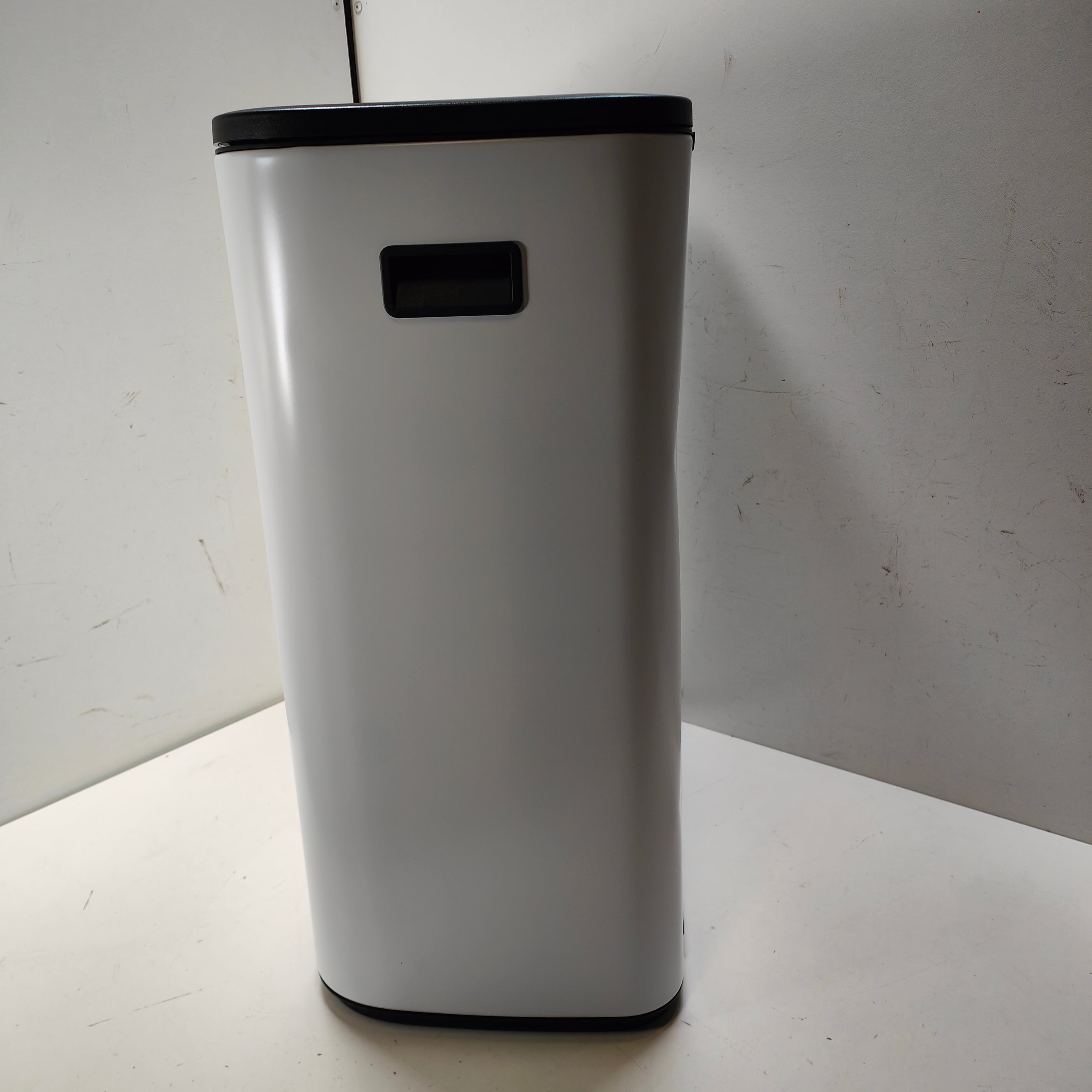 Poubelle Brabantia Bo Touch 60 litres blanche