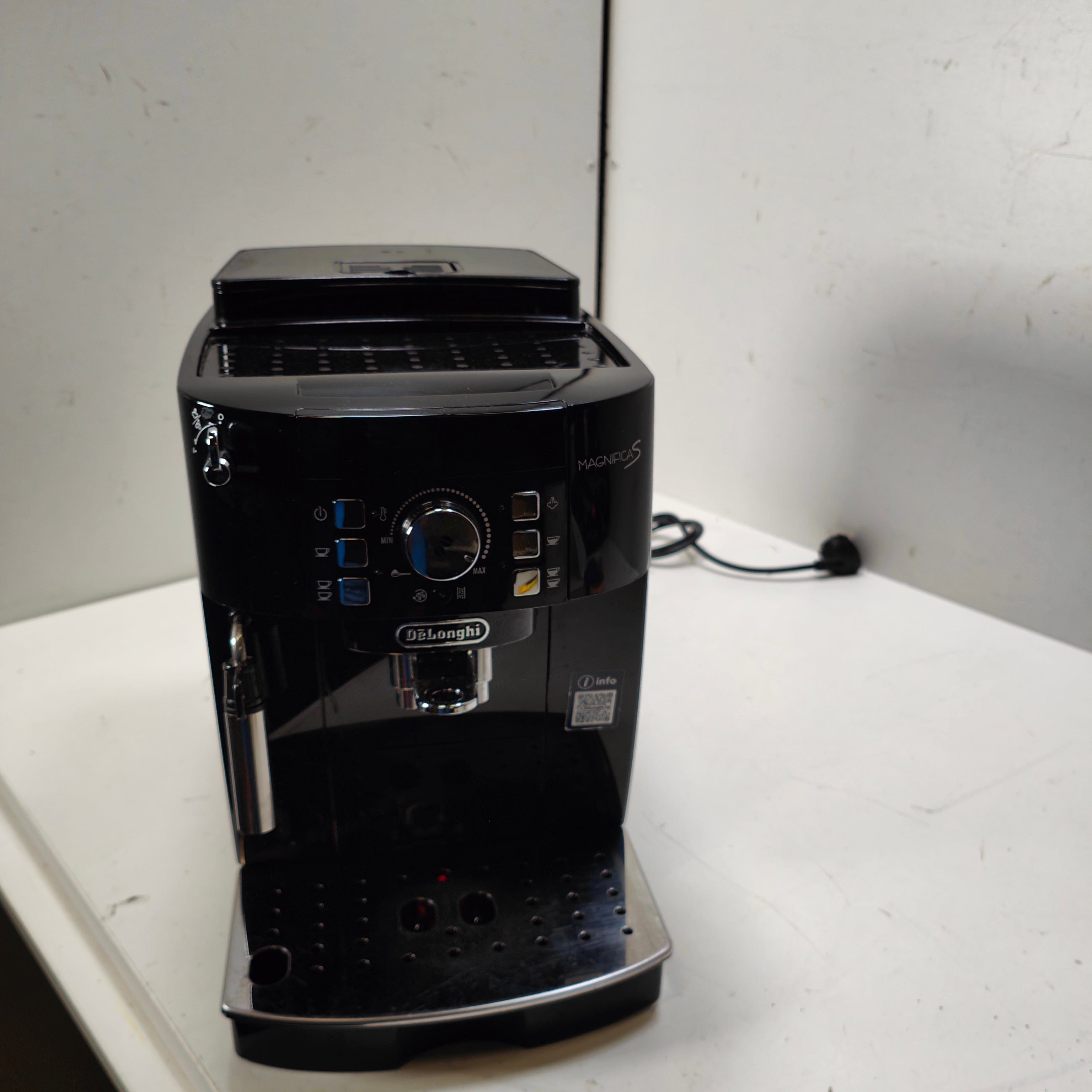 DeLonghi ECAM 21.117.B Magnifica S