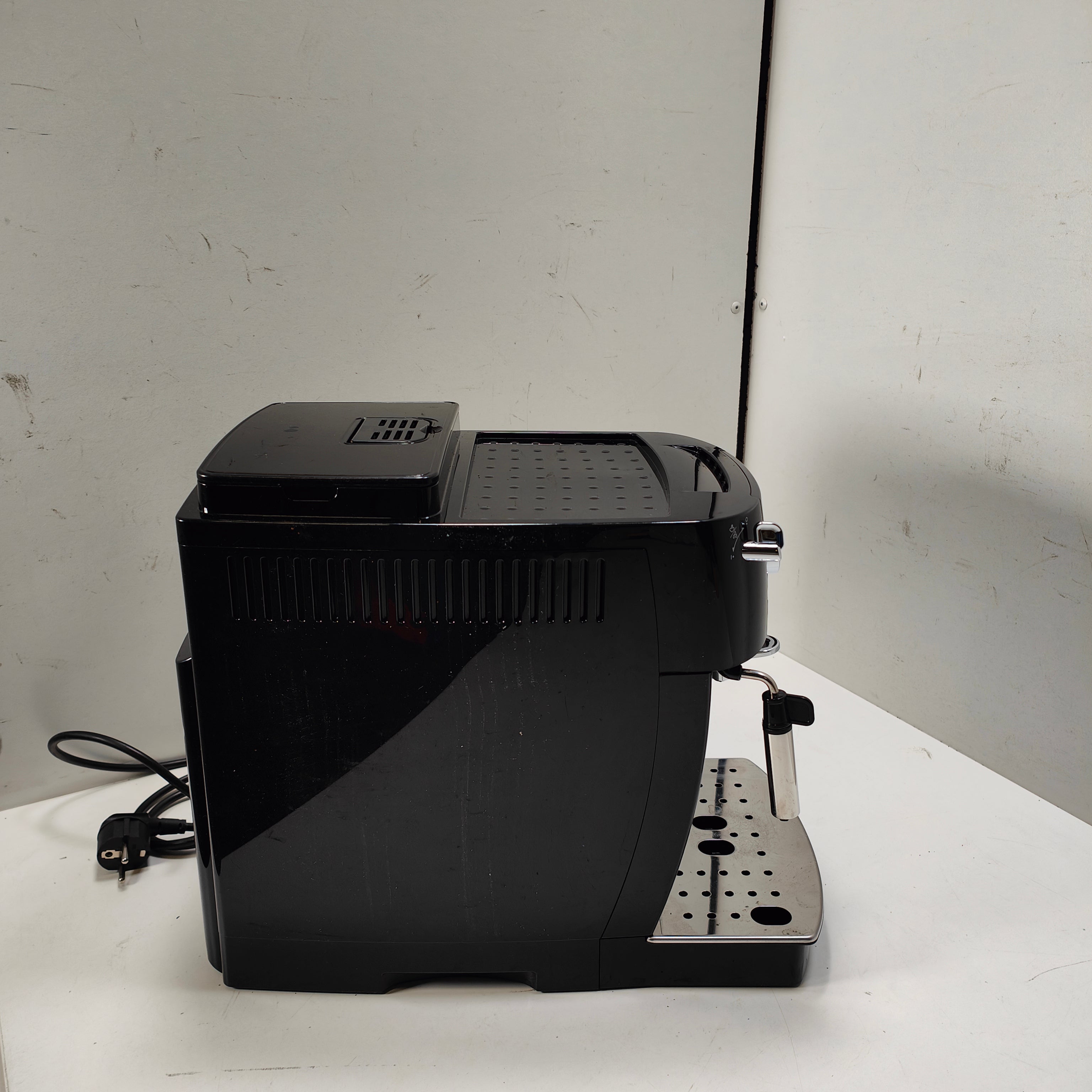 DeLonghi ECAM 21.117.B Magnifica S