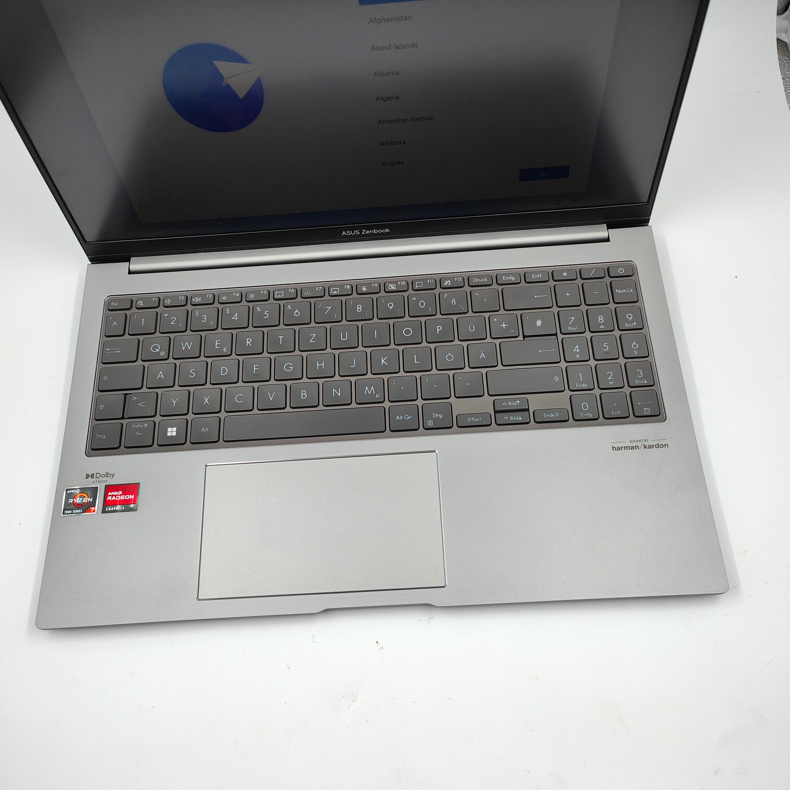 Asus UM3504DA-BN377W QWERTZ