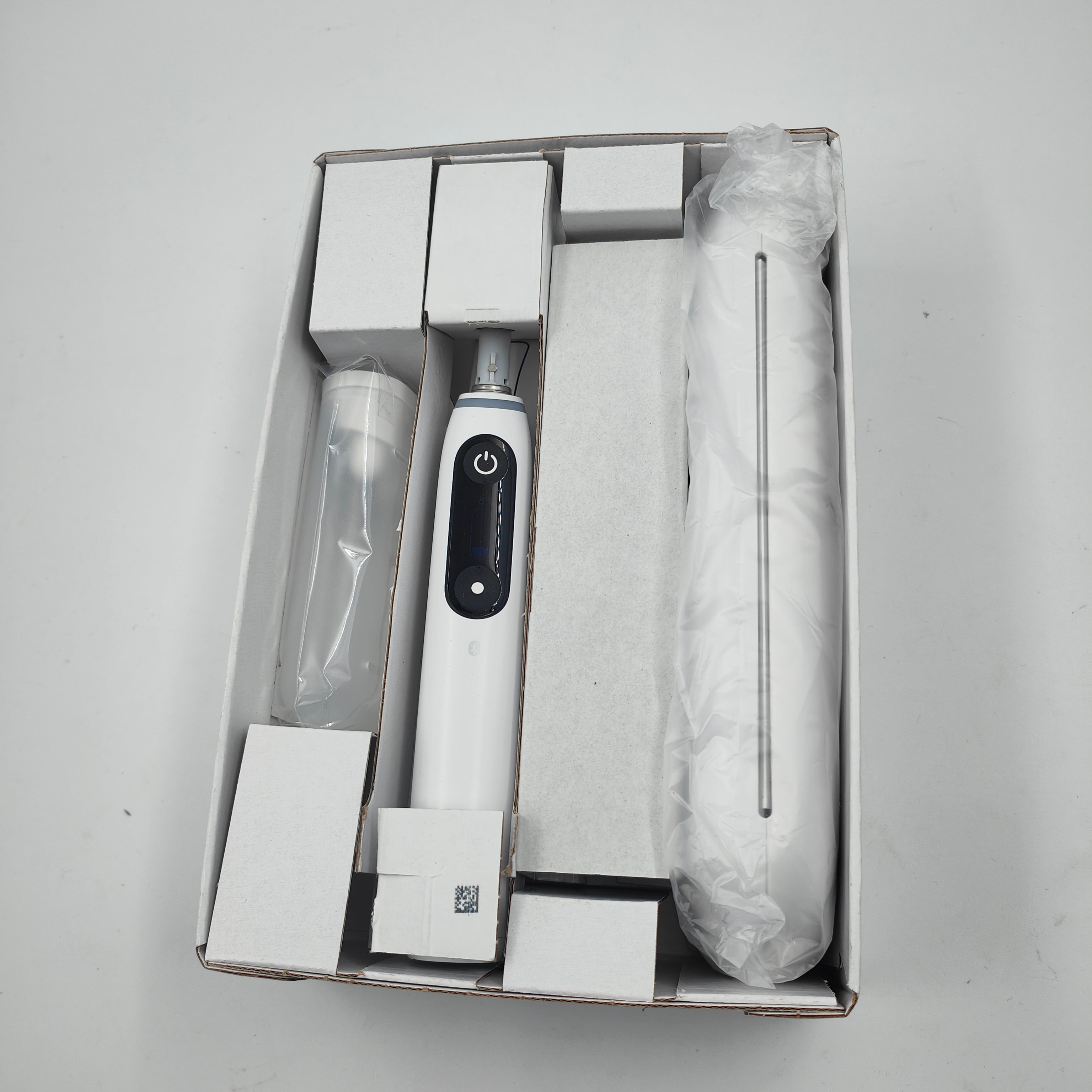 Oral-B iO Series 6N Wit + extra iO Gentle Care opzetborstel