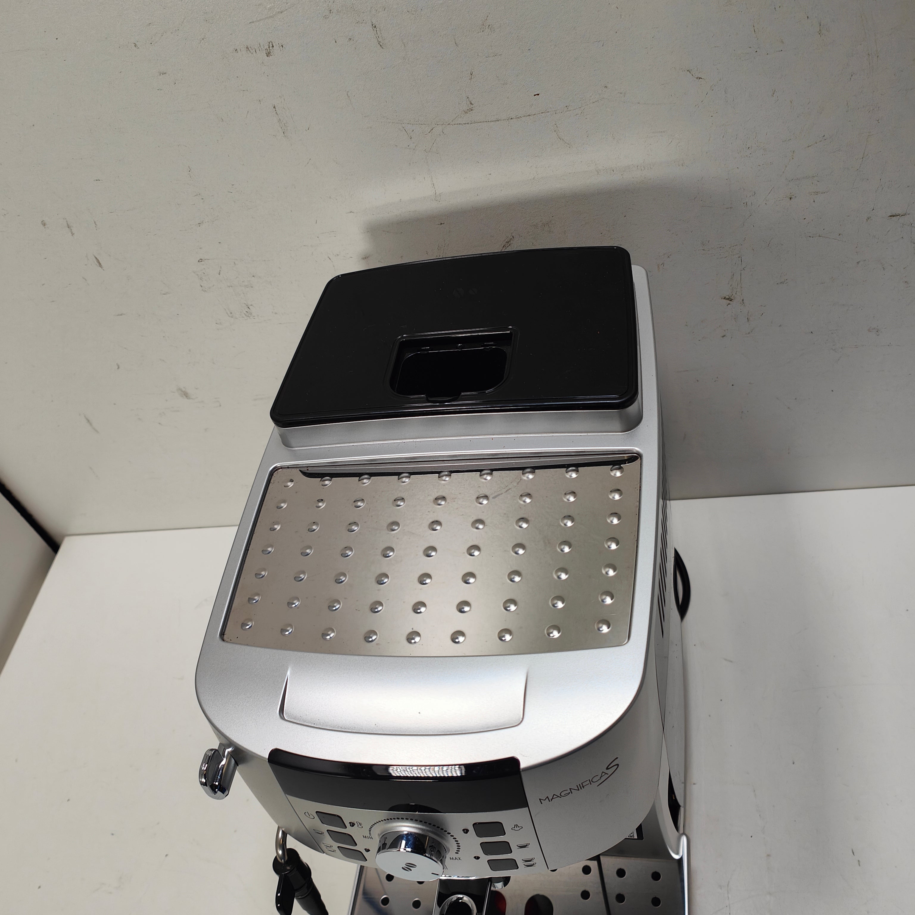 DeLonghi ECAM22.110SB MagnificaS