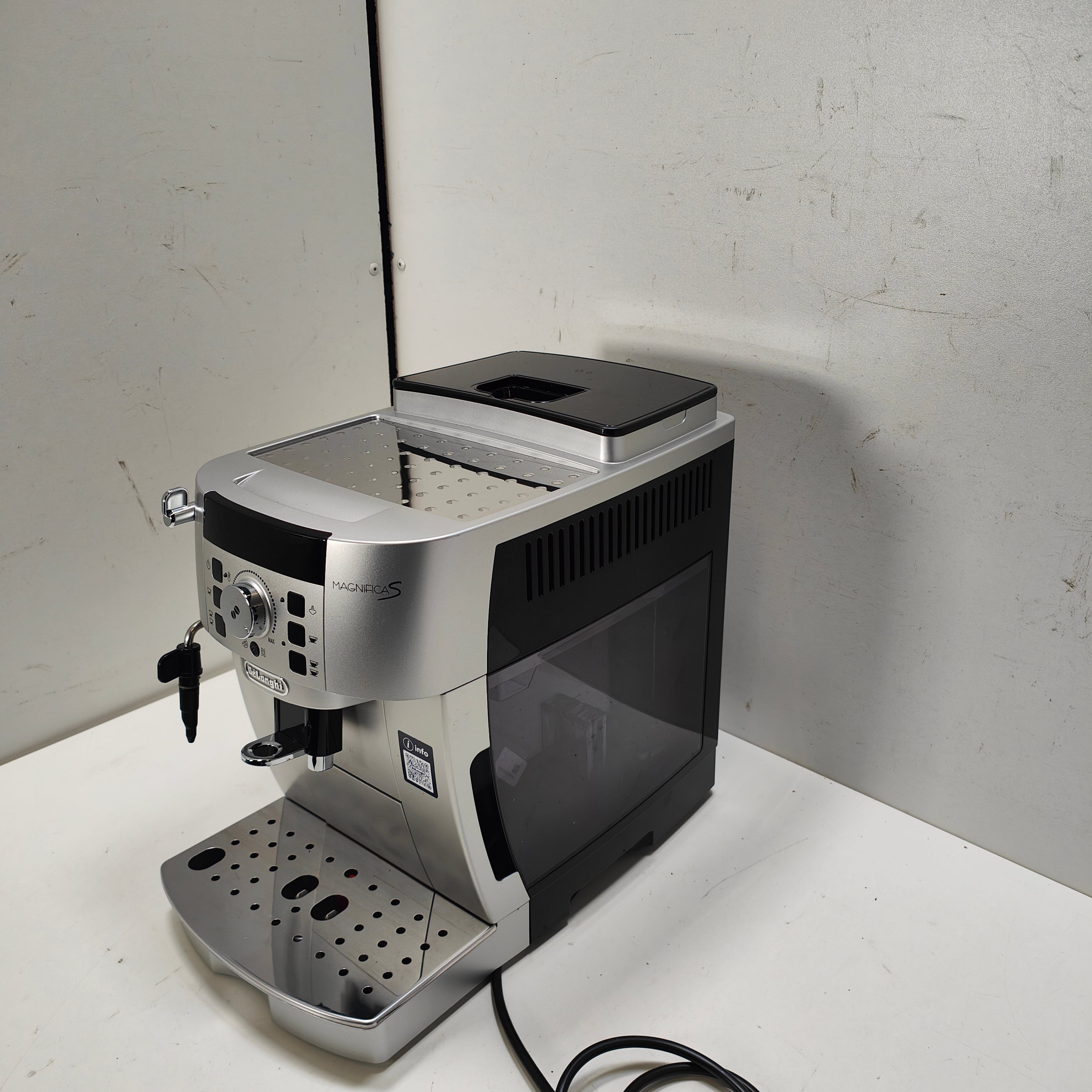 DeLonghi ECAM22.110SB MagnificaS