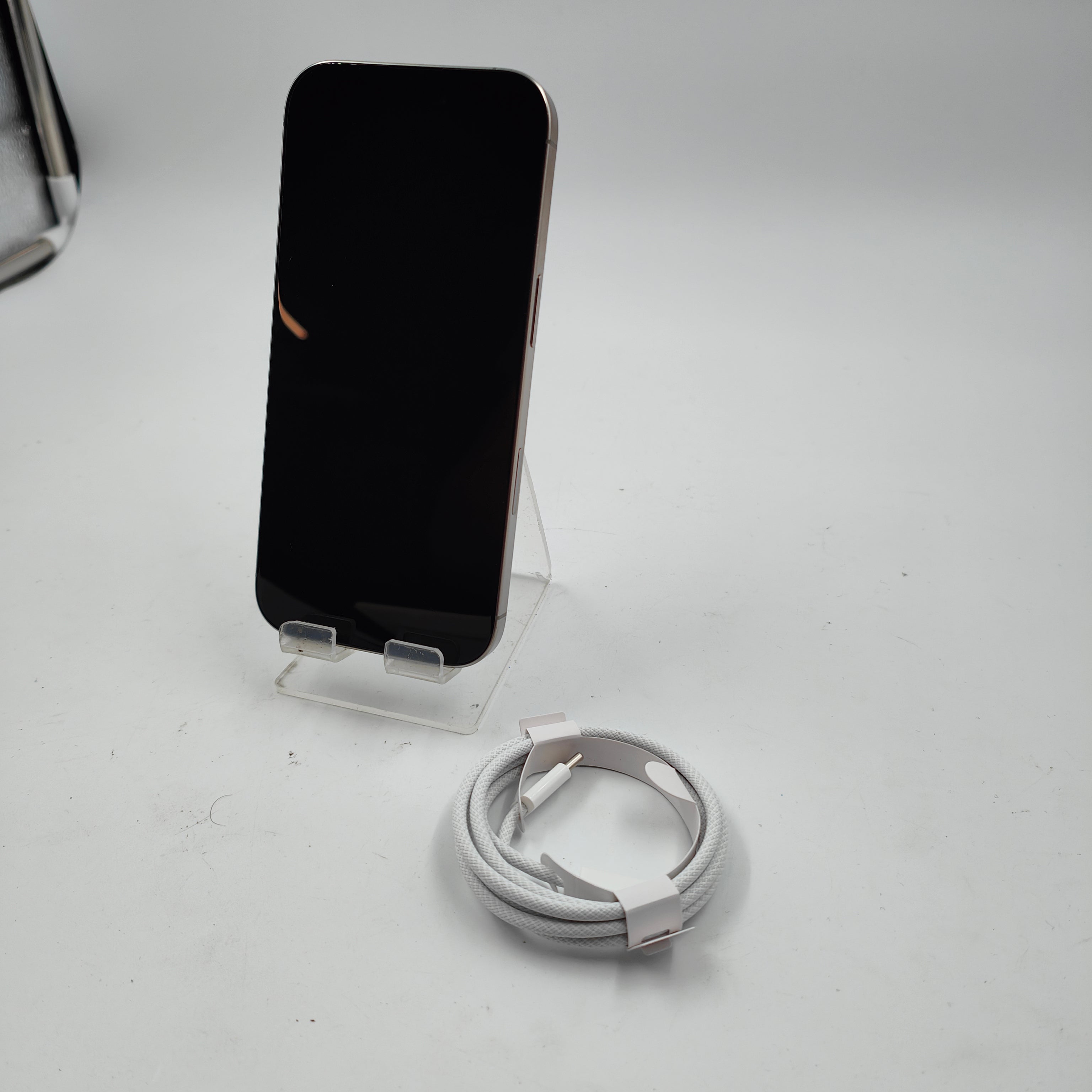 iPhone 16 Pro reconditionné 256 Go Titane naturel