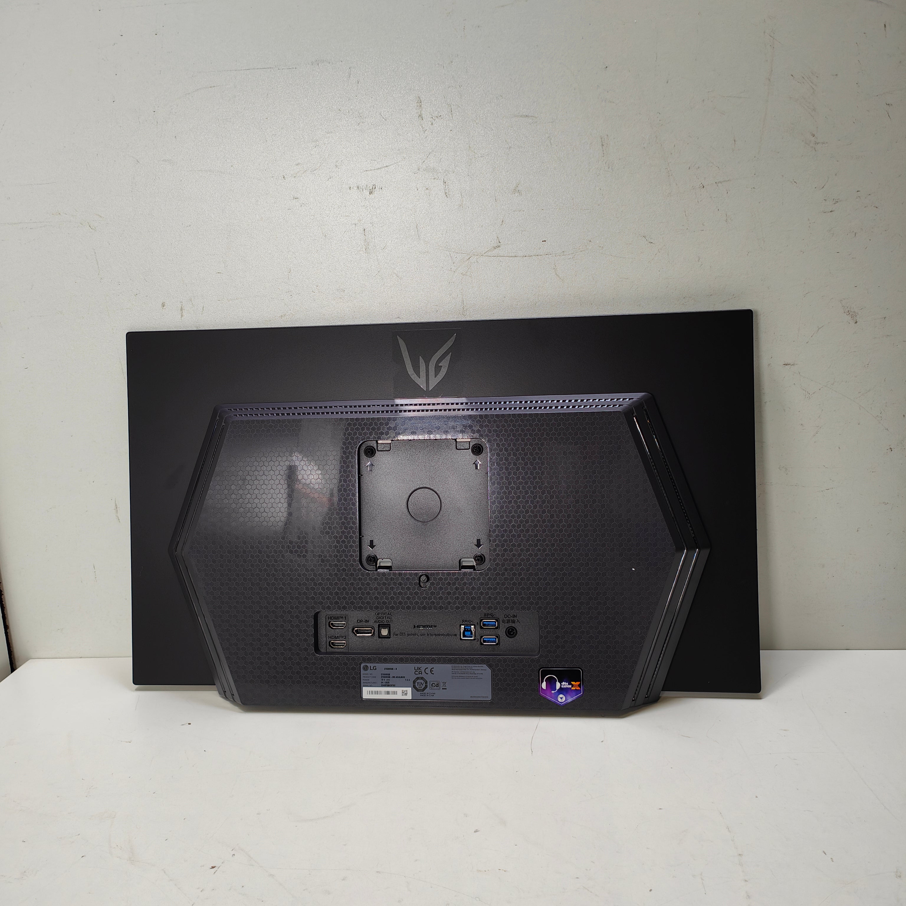 LG UltraGear 27GS95QE-B