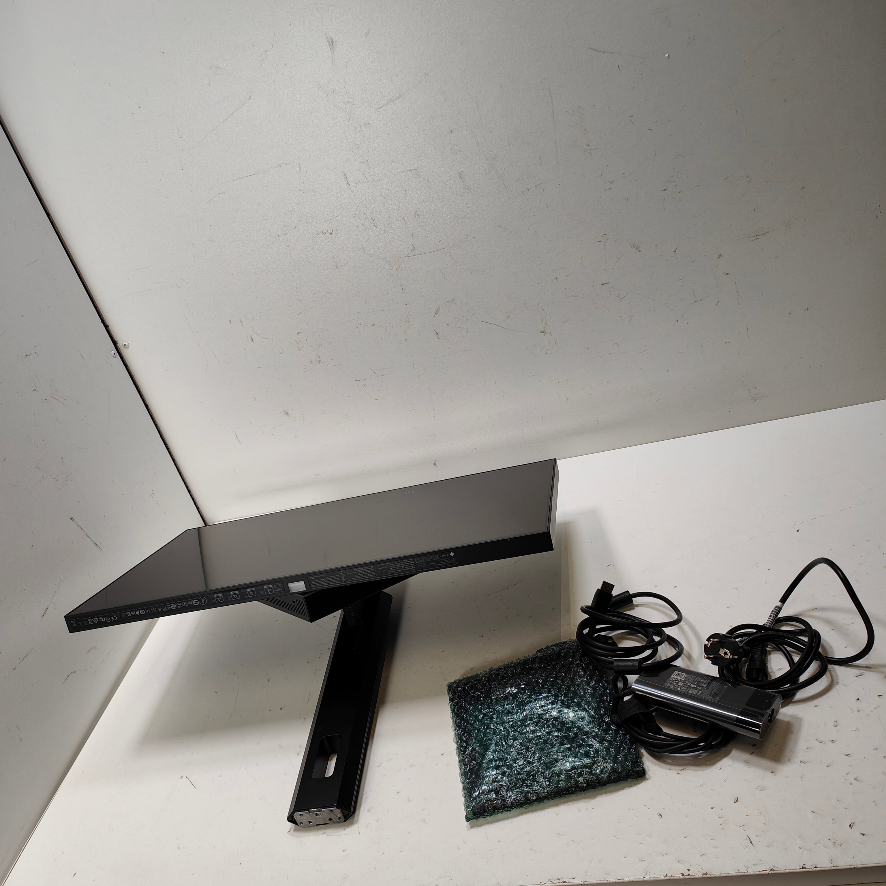 HP OMEN 27u 4K