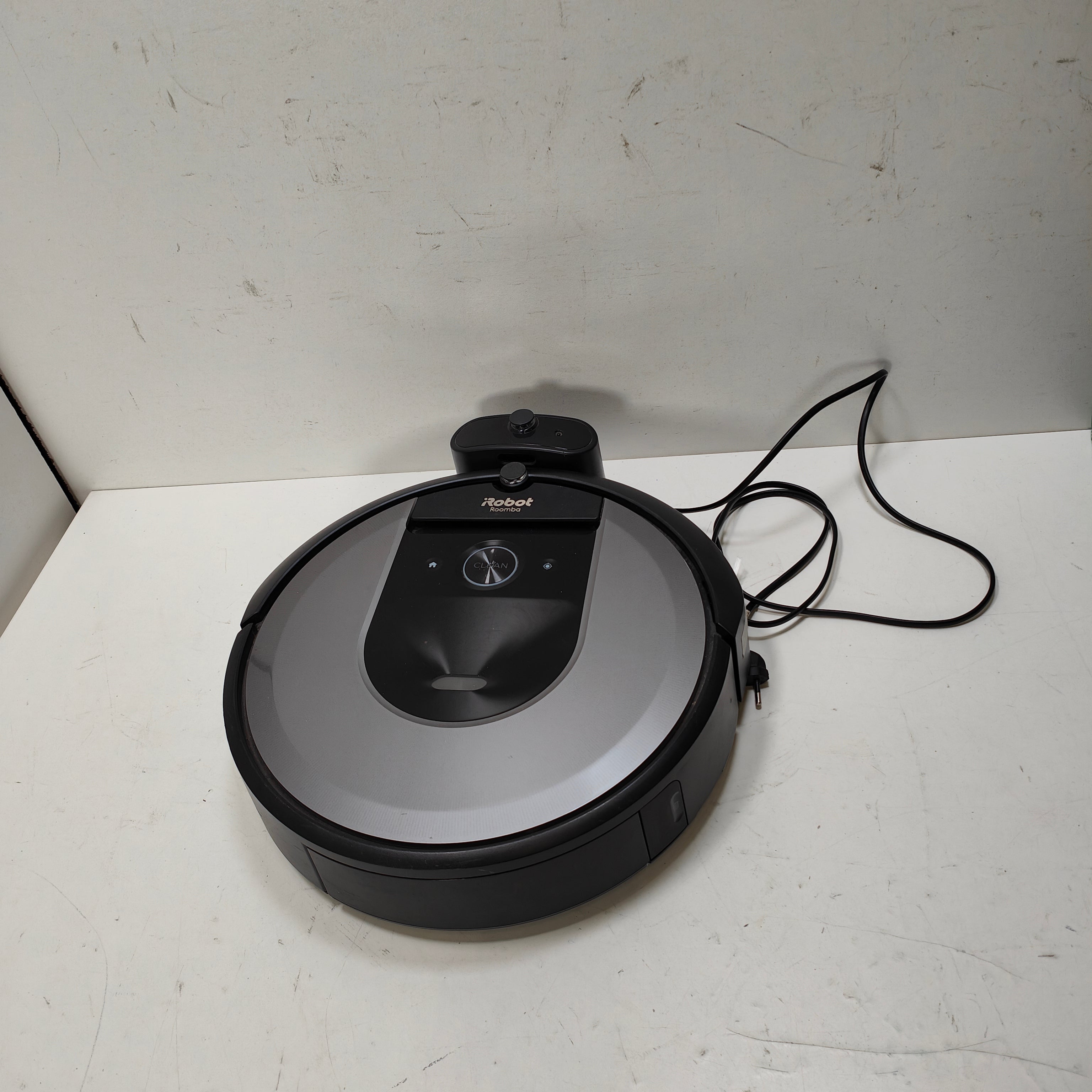 iRobot Roomba i7