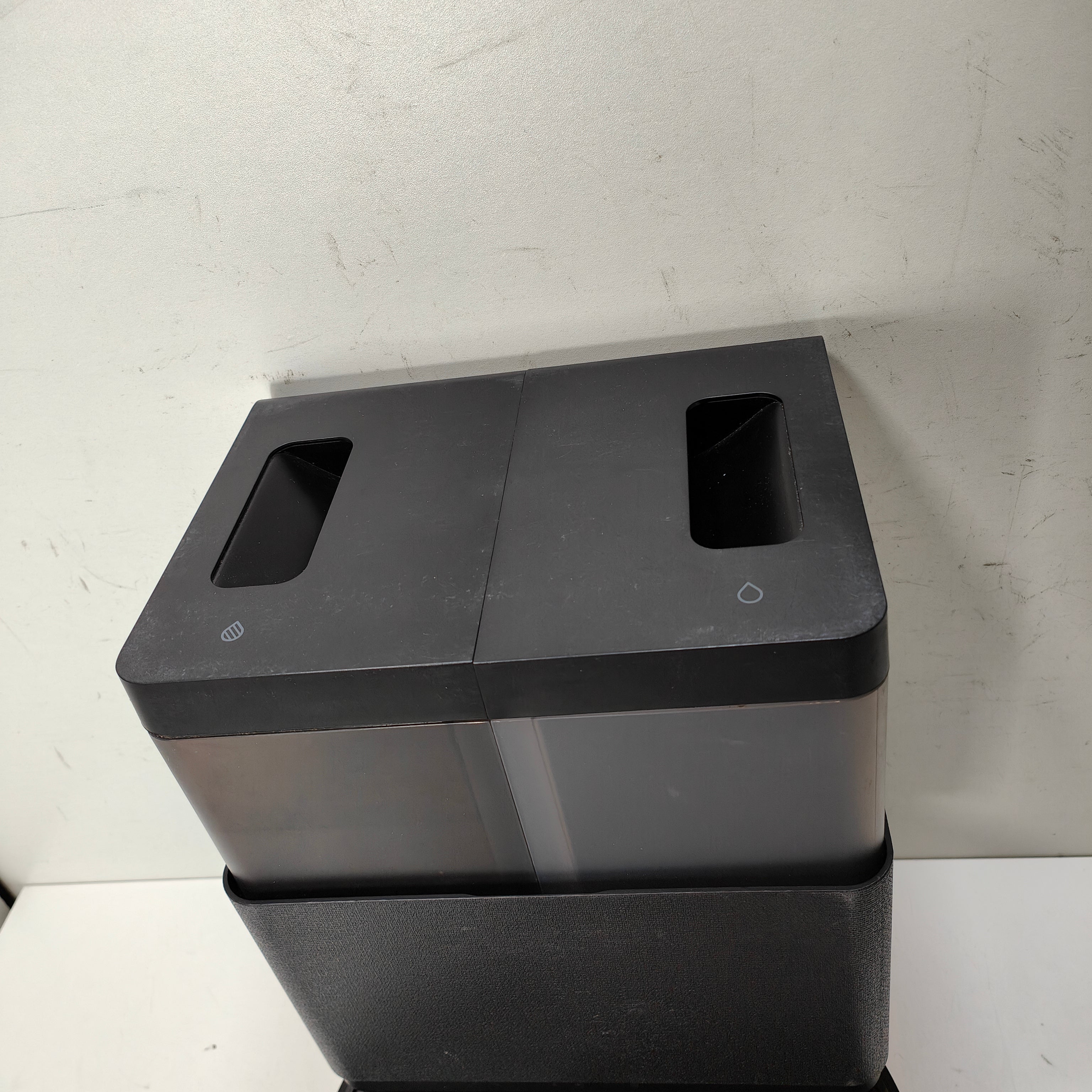 iRobot Roomba Plus 505 + Black