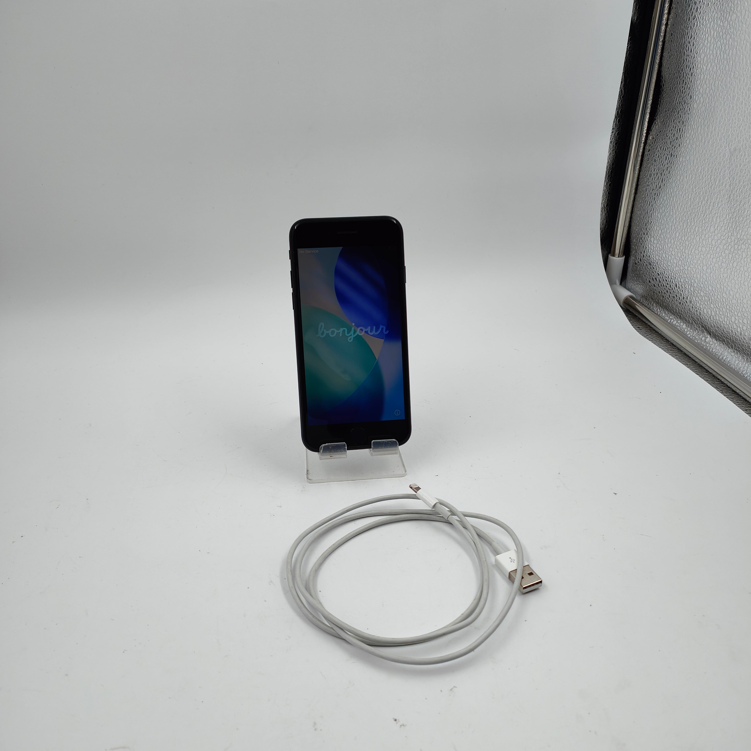 Refurbished iPhone SE (3rd gen) Midnight 64GB
