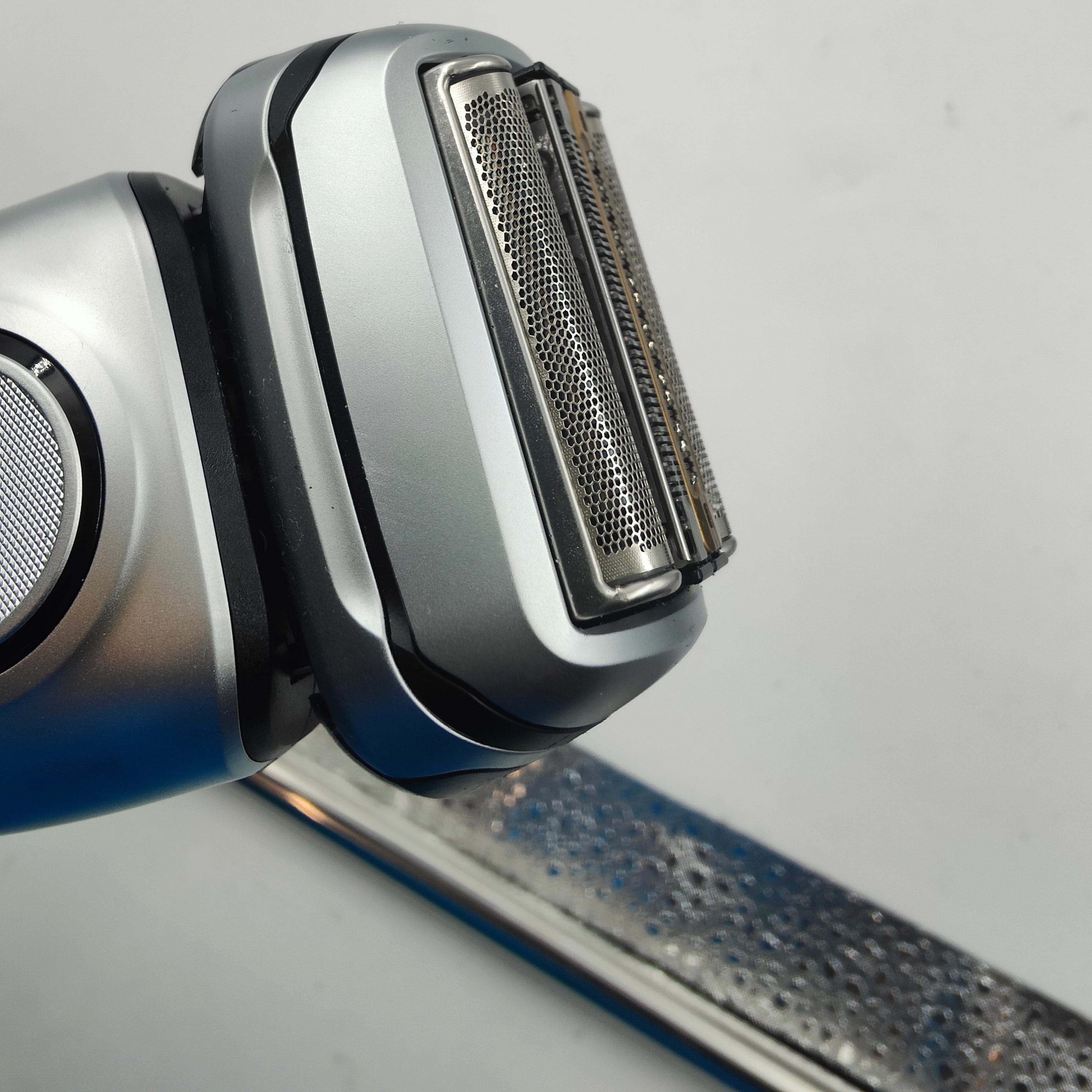 Braun Series 9 PRO+ 9667CC Silber