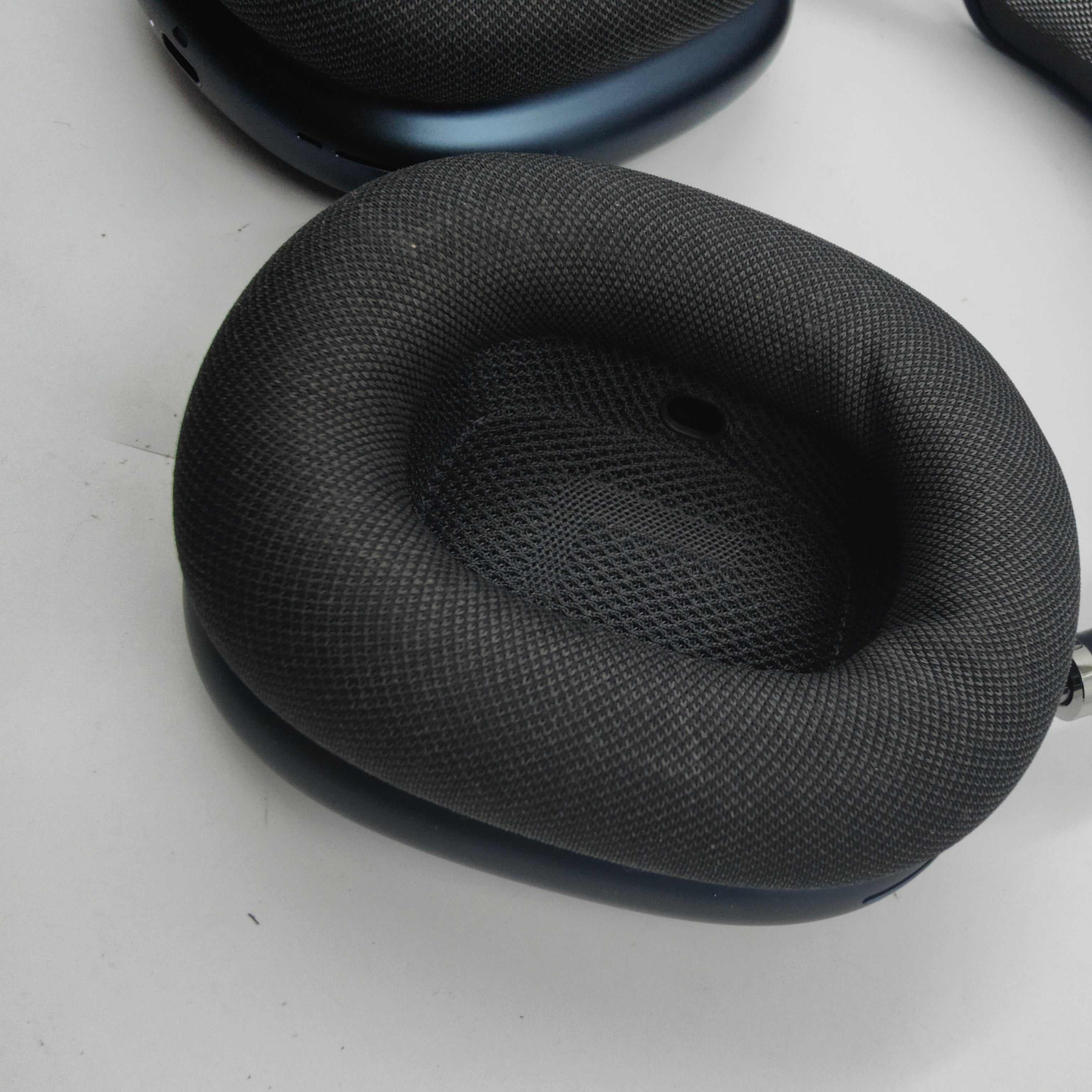 Apple AirPods Max Schwarz