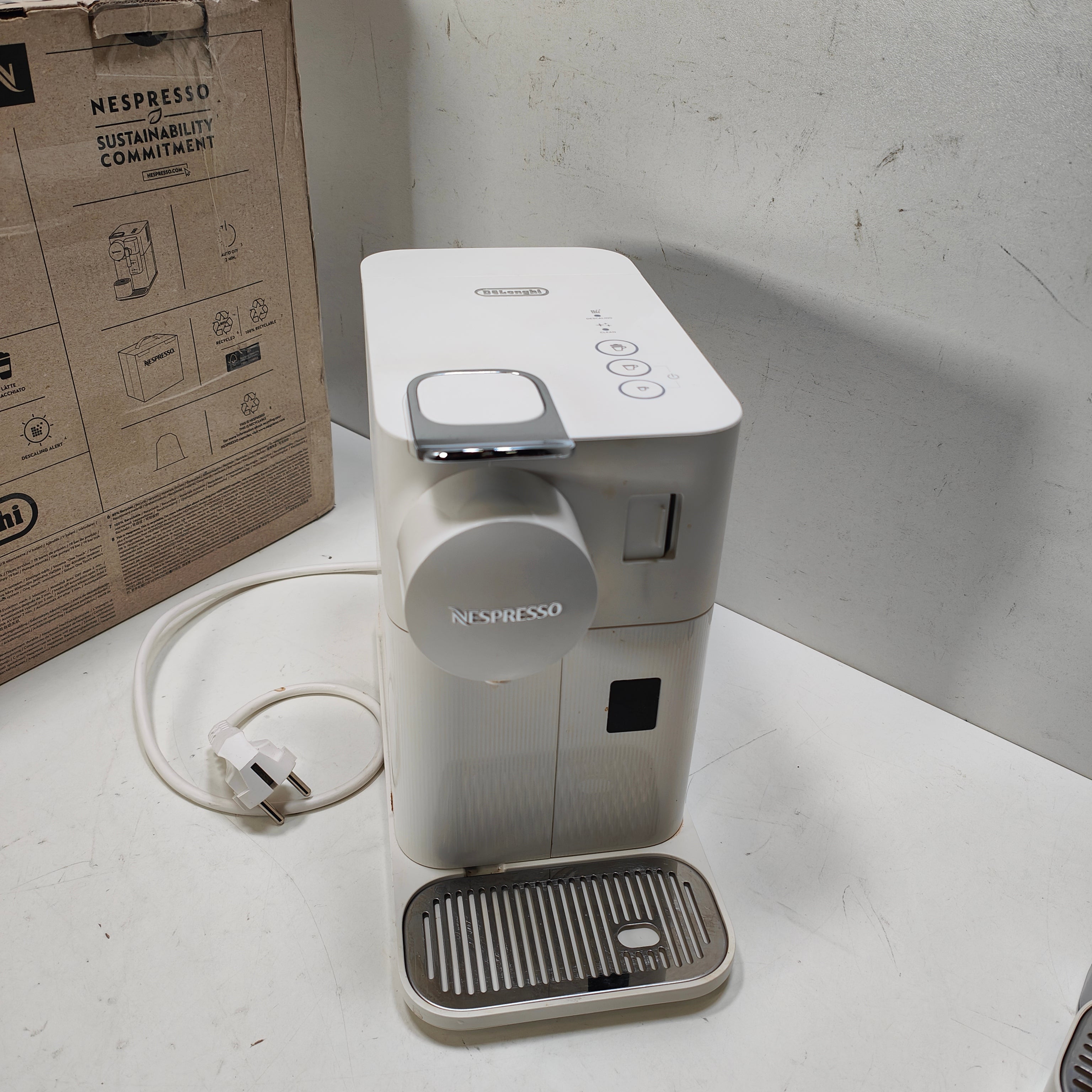 DeLonghi Nespresso Lattissima One EN510.W Weiß