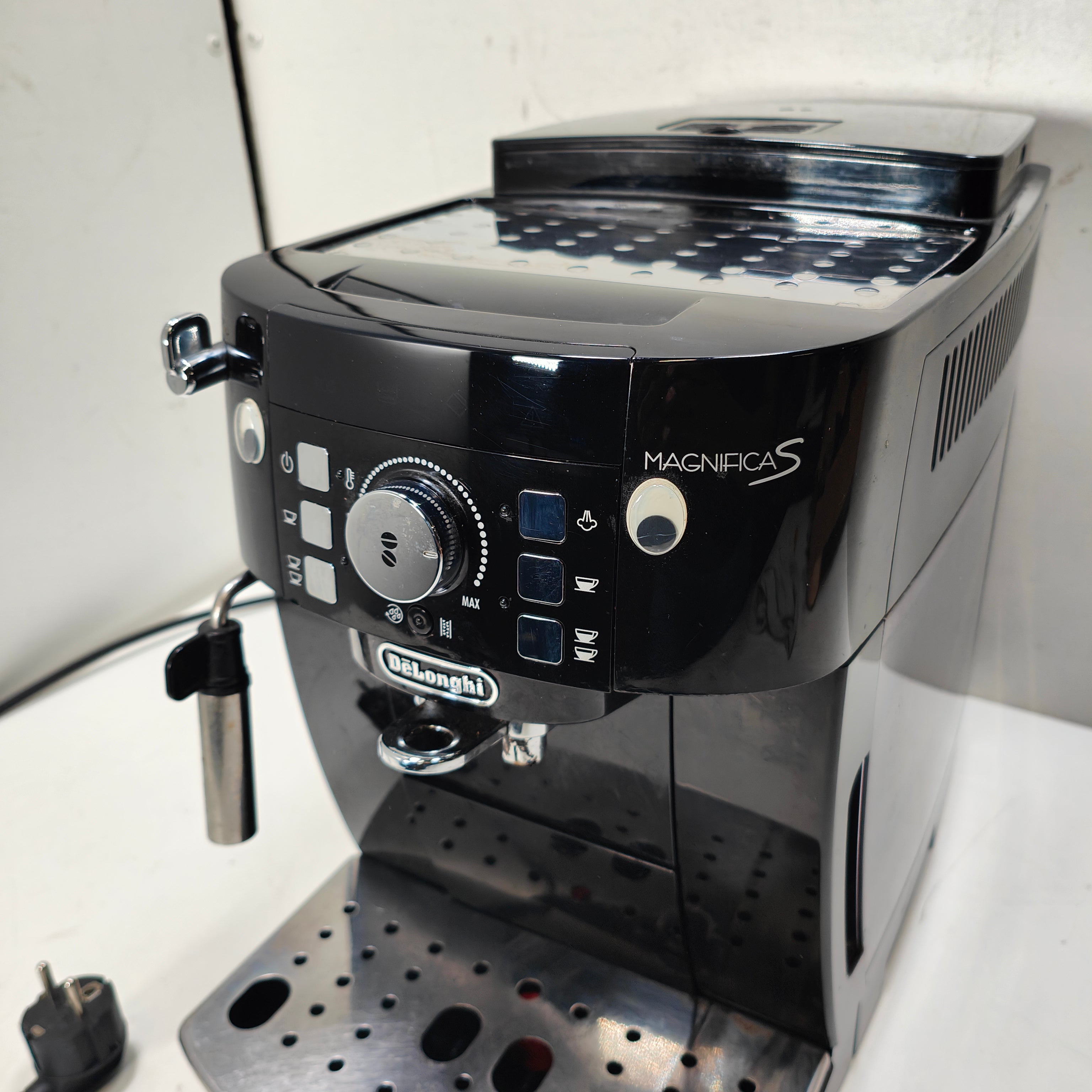 DeLonghi ECAM 21.117.B Magnifica S