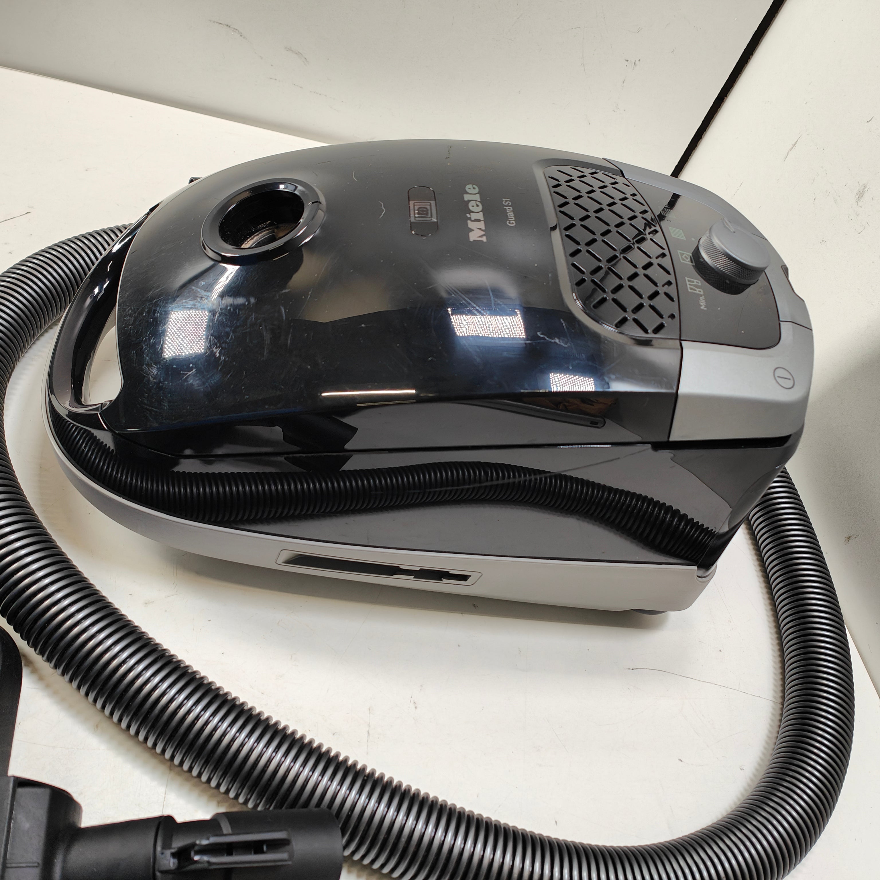 Miele Guard S1 Obsidianschwarz