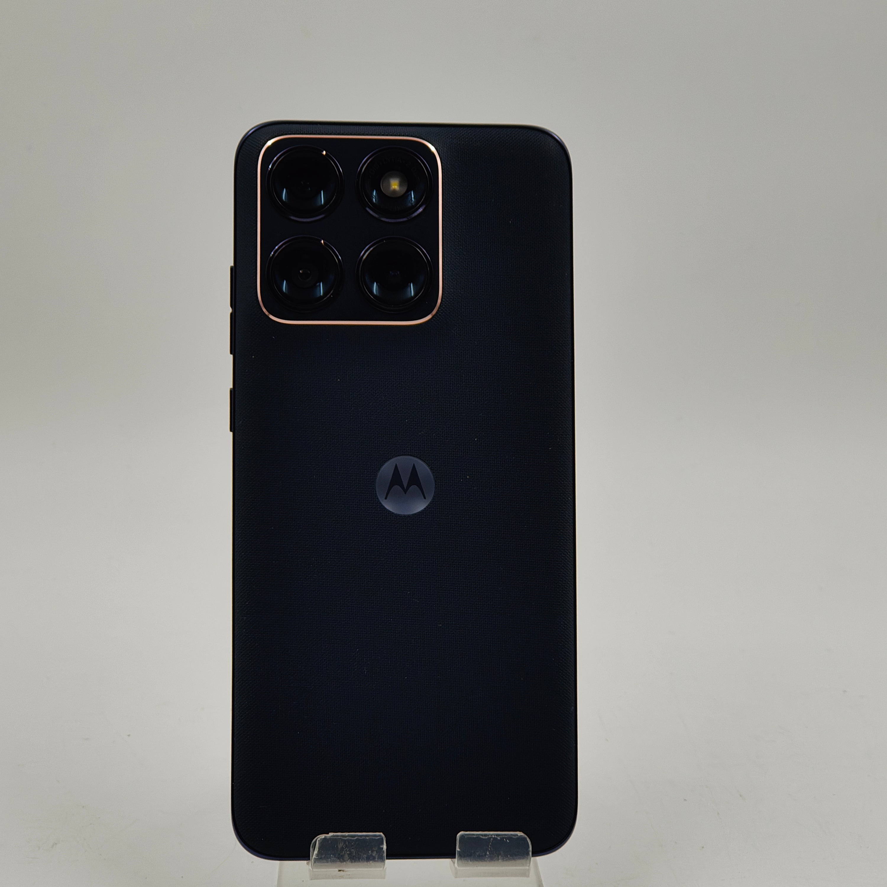 Motorola Edge 70 Fusion Pantone Silhouette