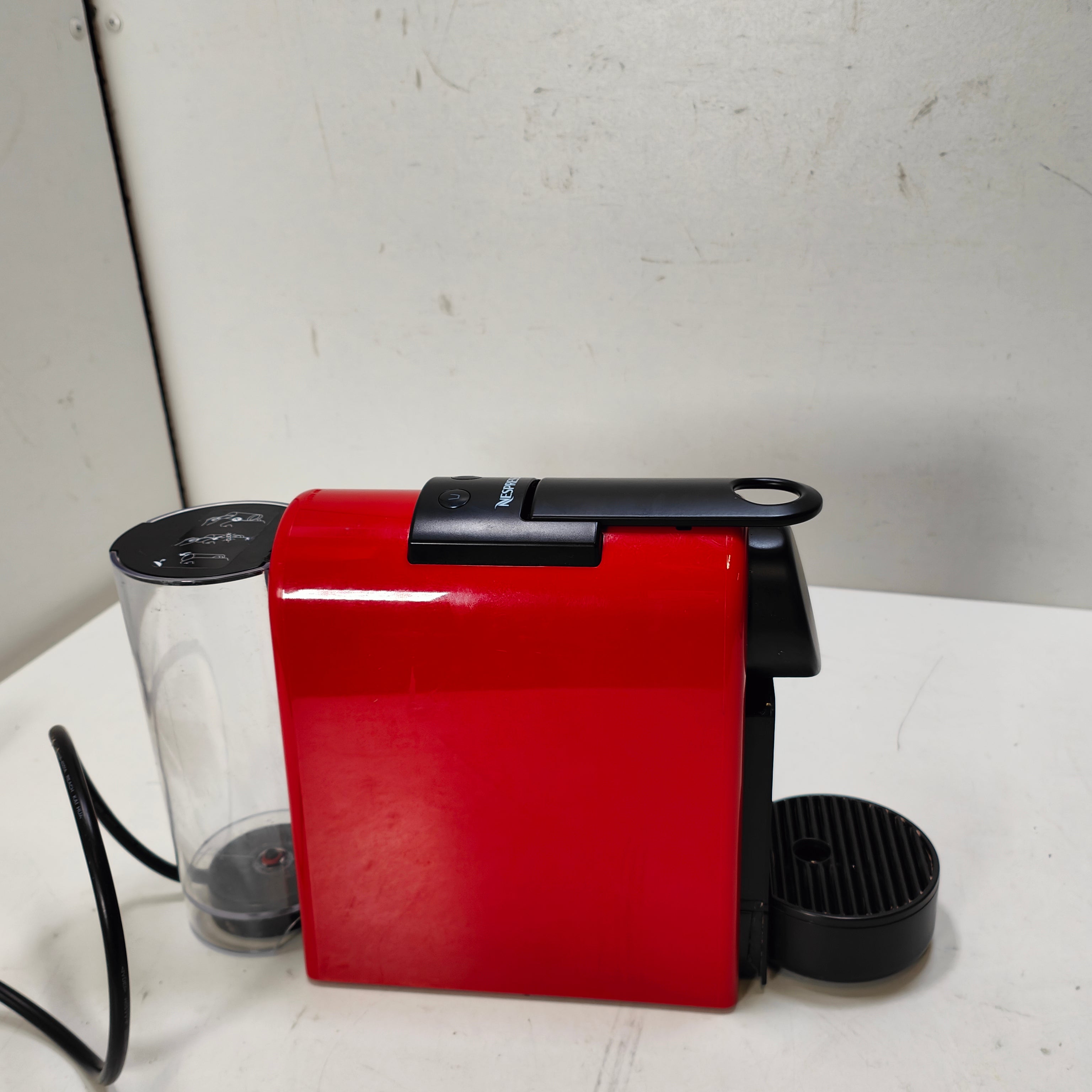 DeLonghi Essenza Mini EN85.R