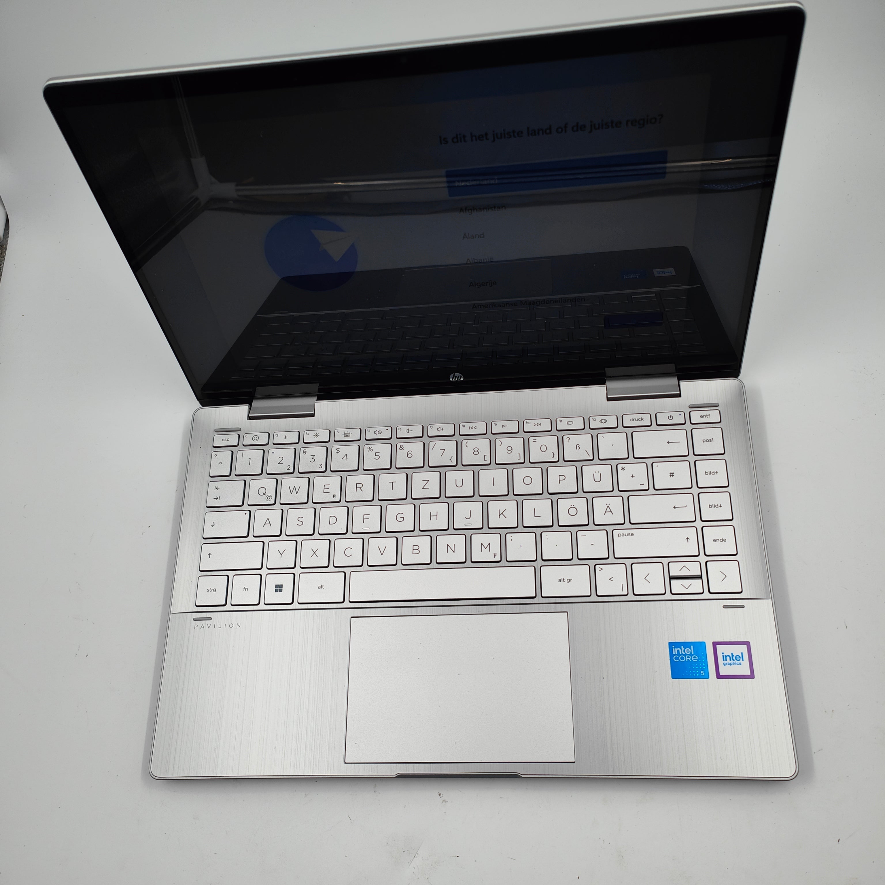 HP laptop 14-ek2055ng QWERTZ