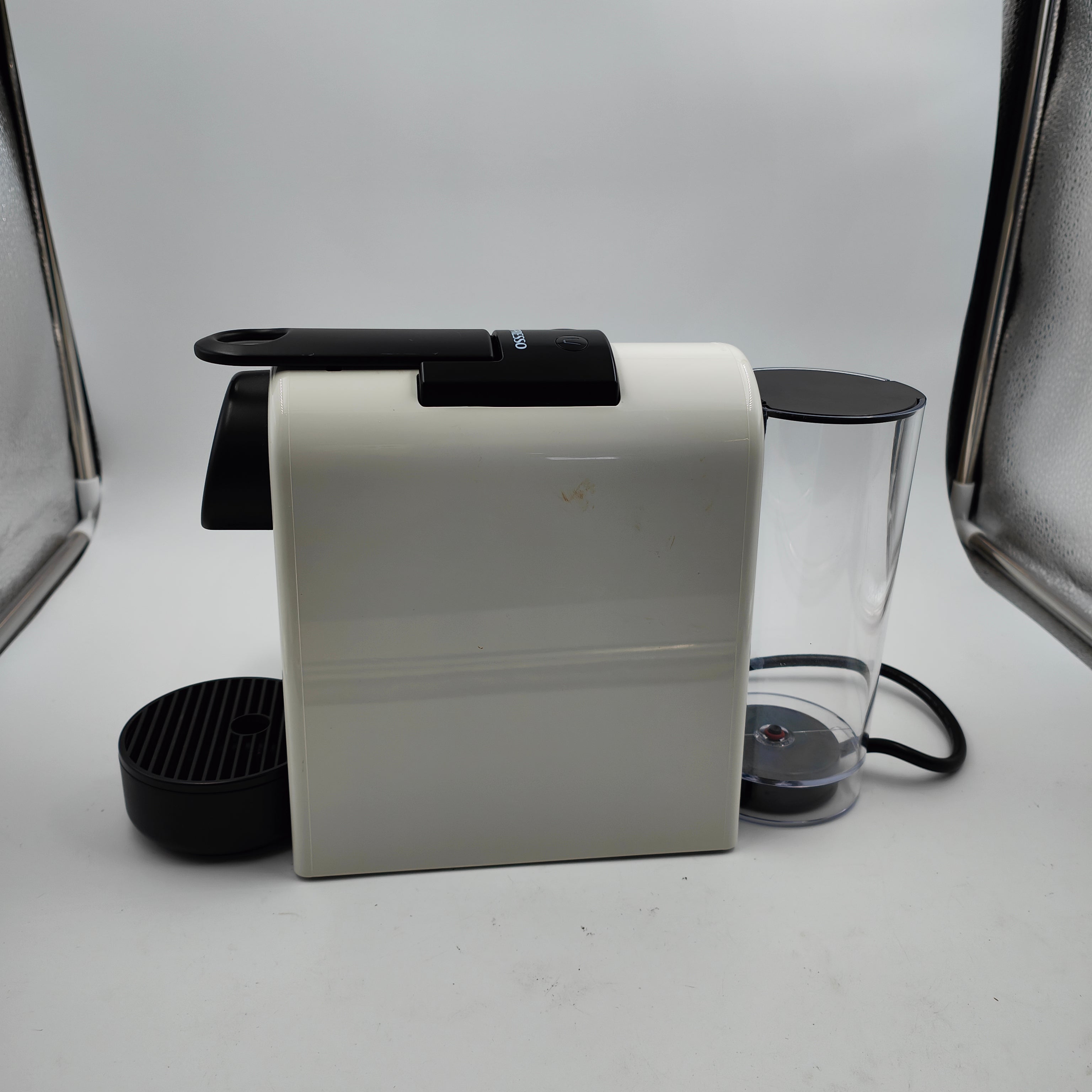 DeLonghi Essenza Mini EN85.W