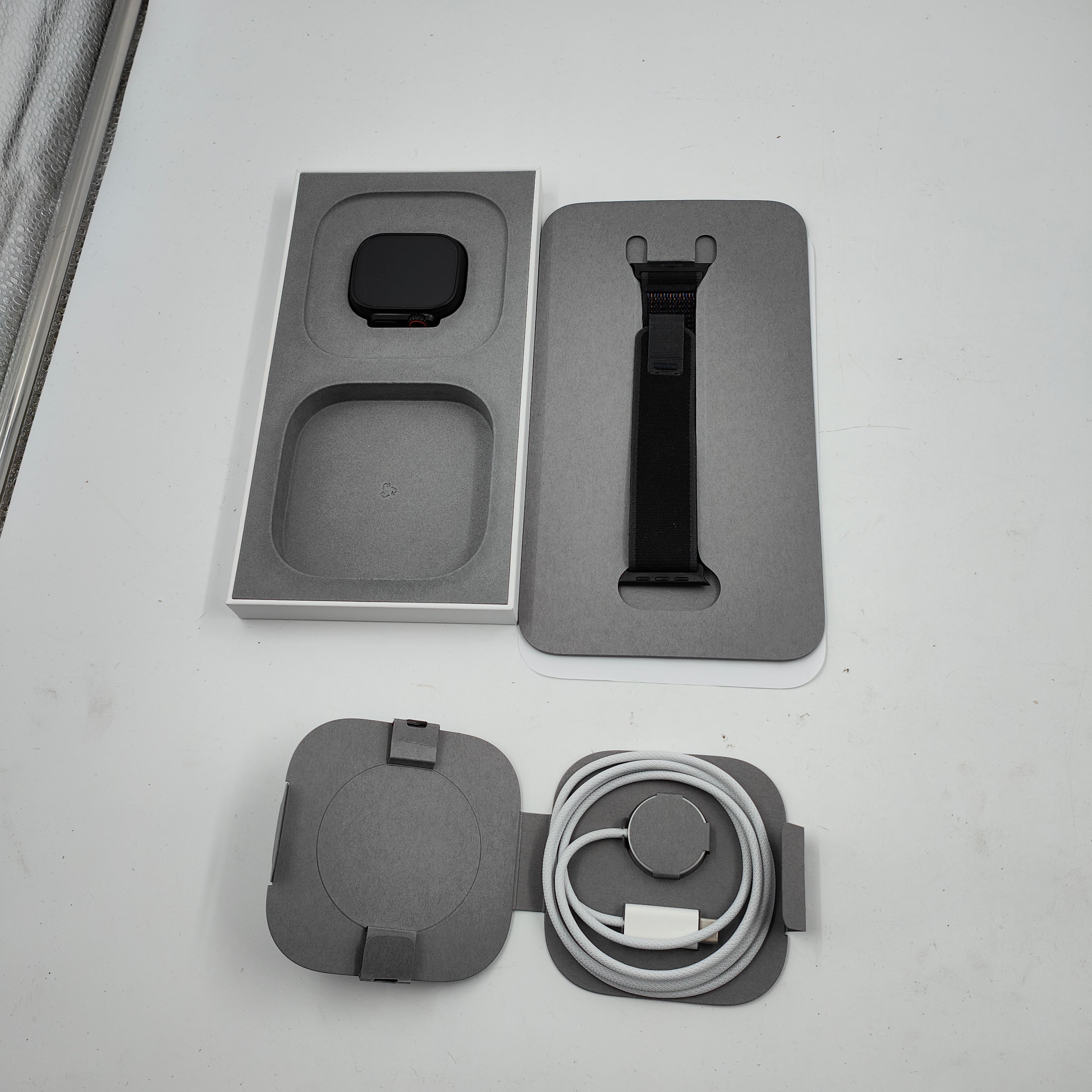 Apple Watch Ultra 3 5G 49mm Schwarz Trail Band M/L