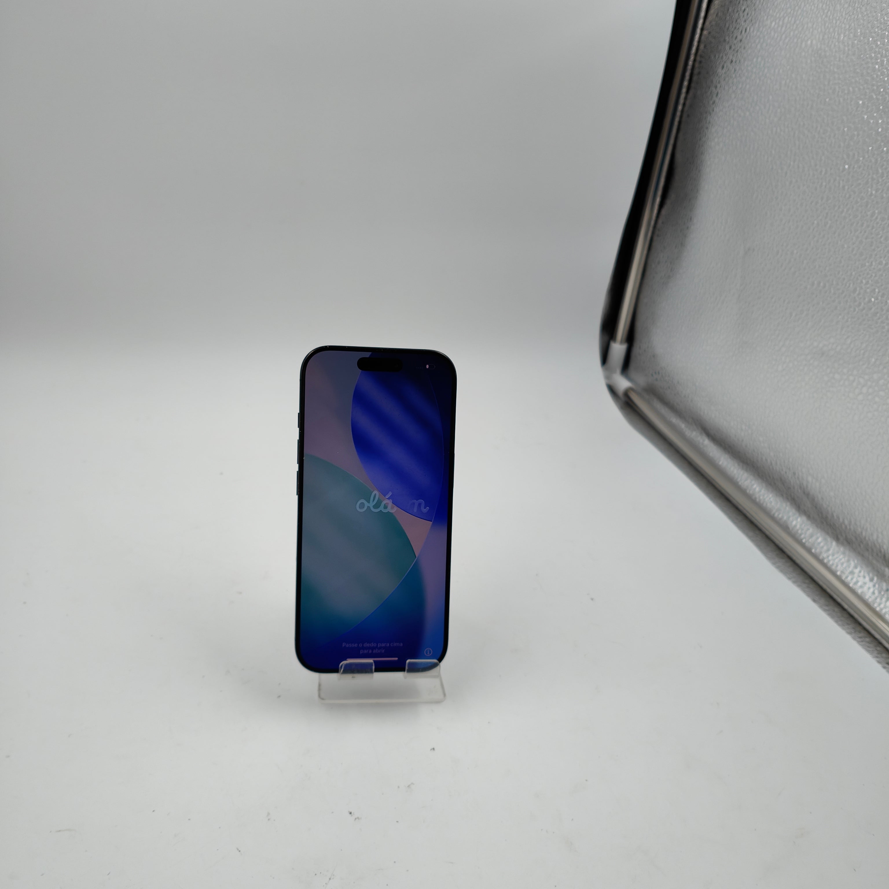 Generalüberholtes iPhone 16 Pro 128GB Schwarz Titan