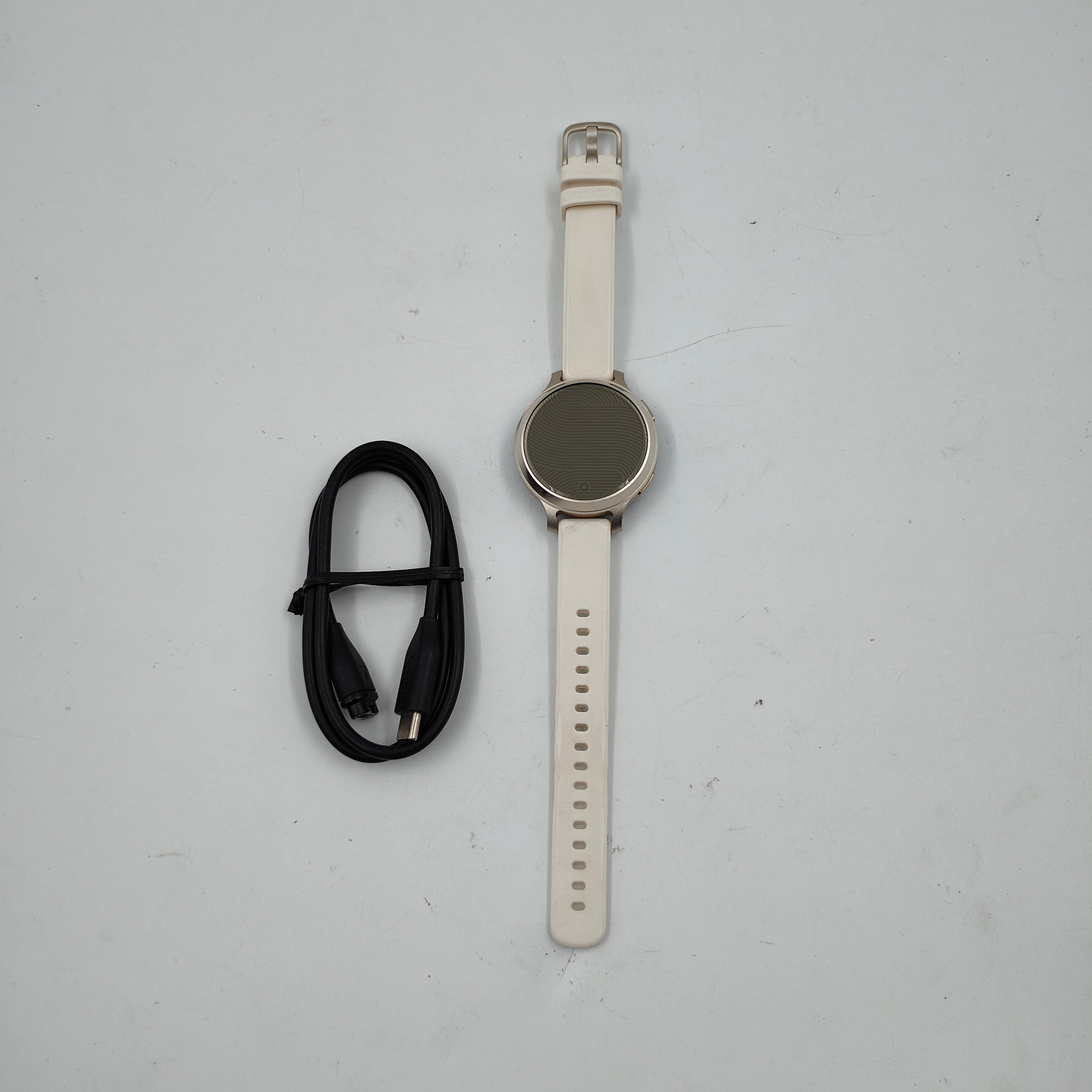 Garmin Lily Active Lunar Gold with Bone Silicone Band