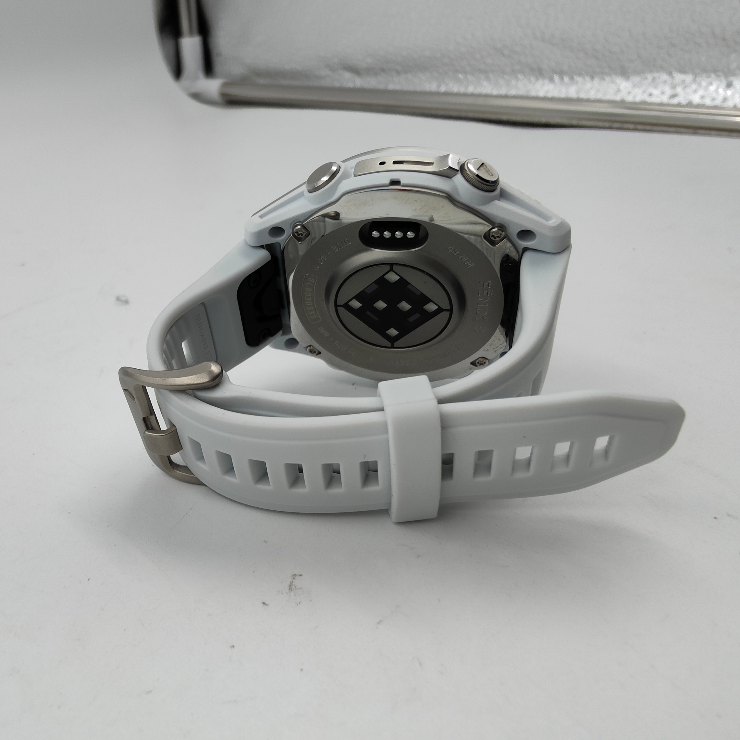 Garmin fenix 8 43mm Whitestone