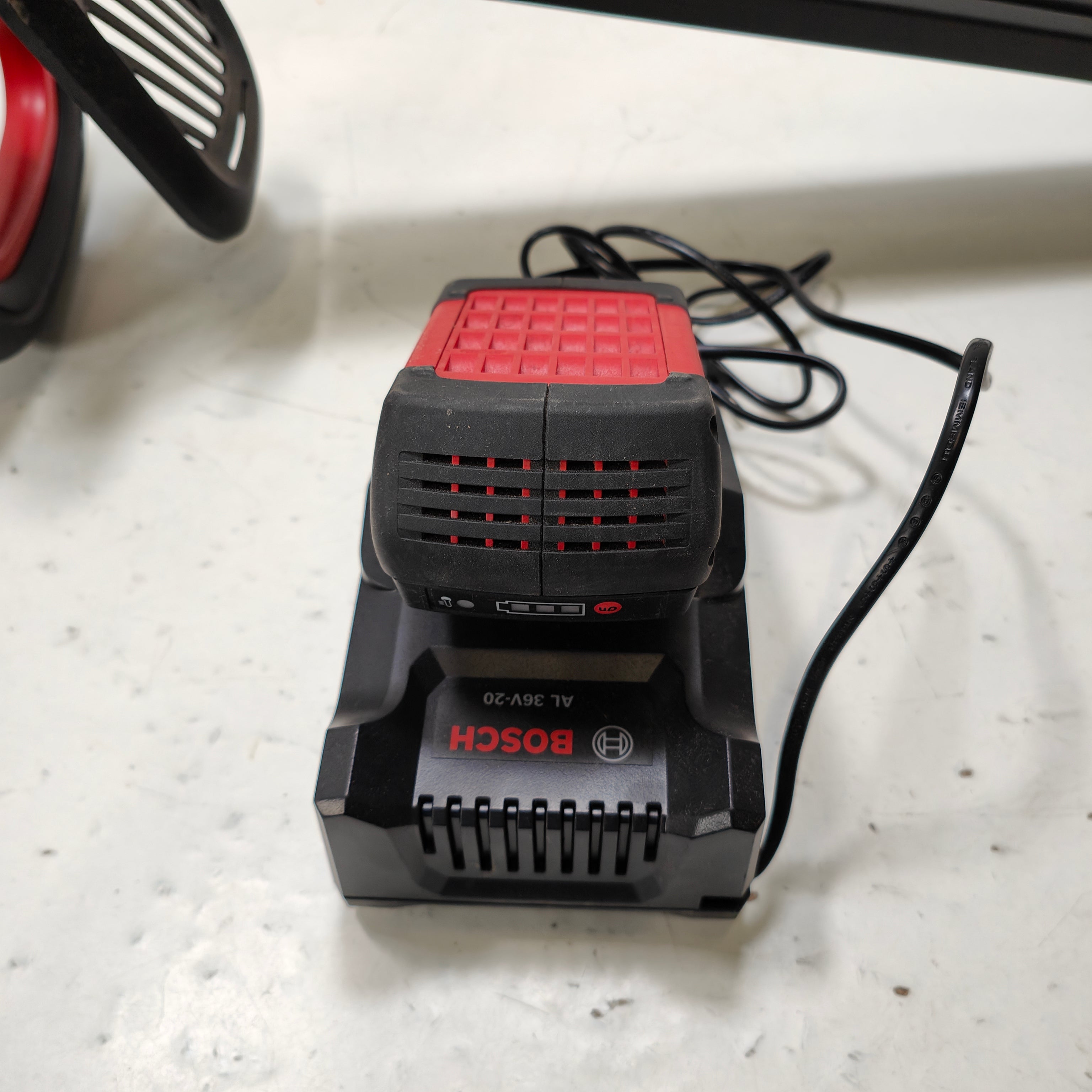 Bosch Advanced Heckenschere 36V-65-28