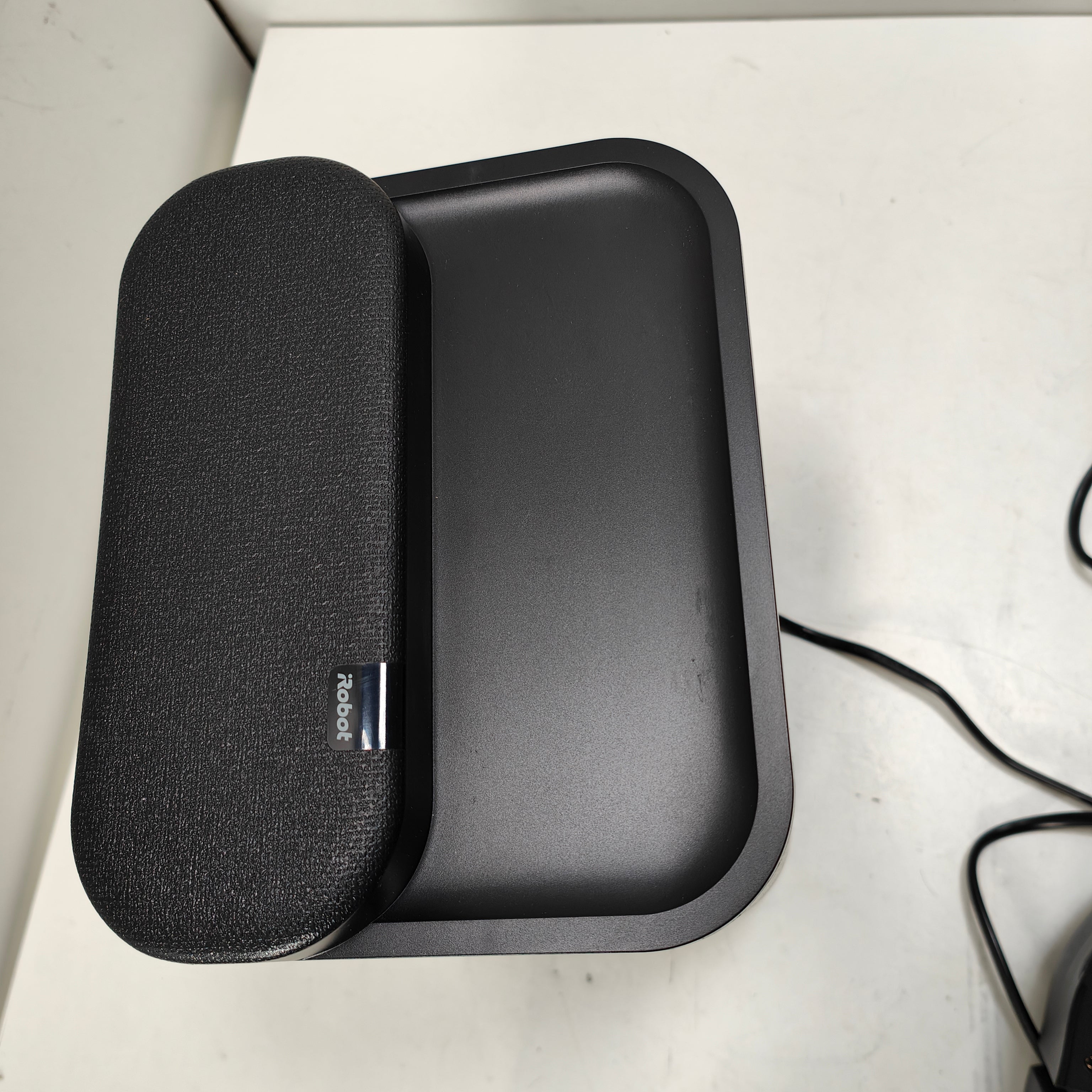 iRobot Roomba 105 Combo Robot + Station Auto-vidage - noir
