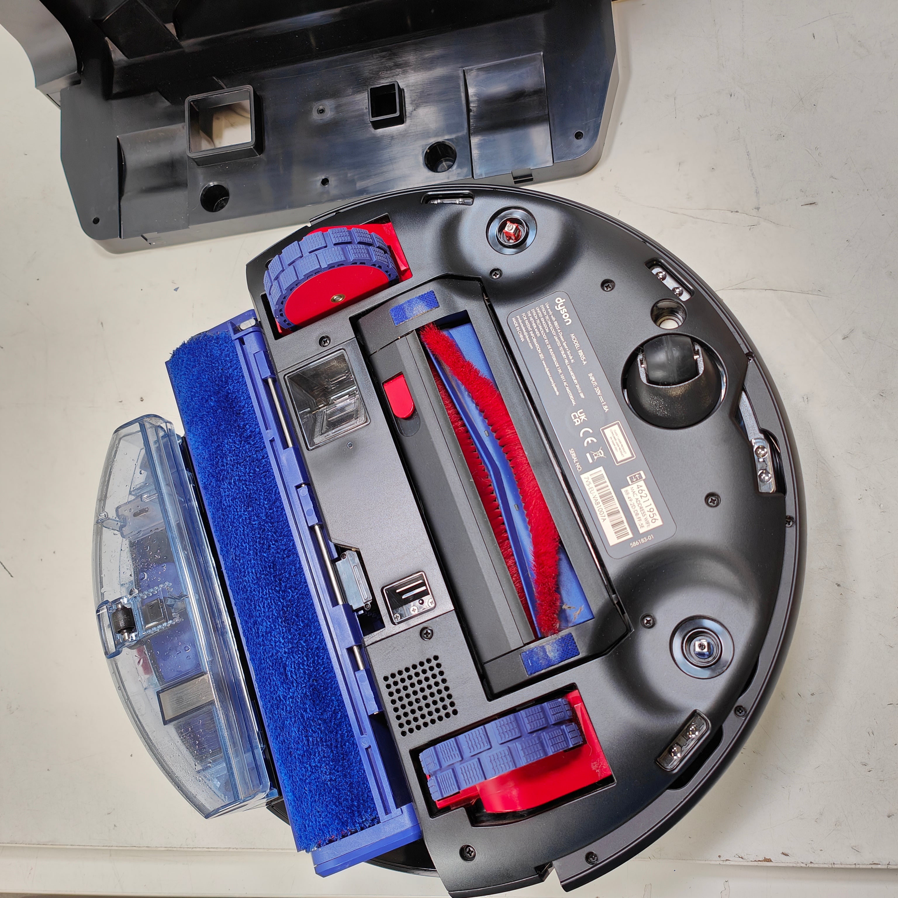 Dyson Spot+Scrub KI