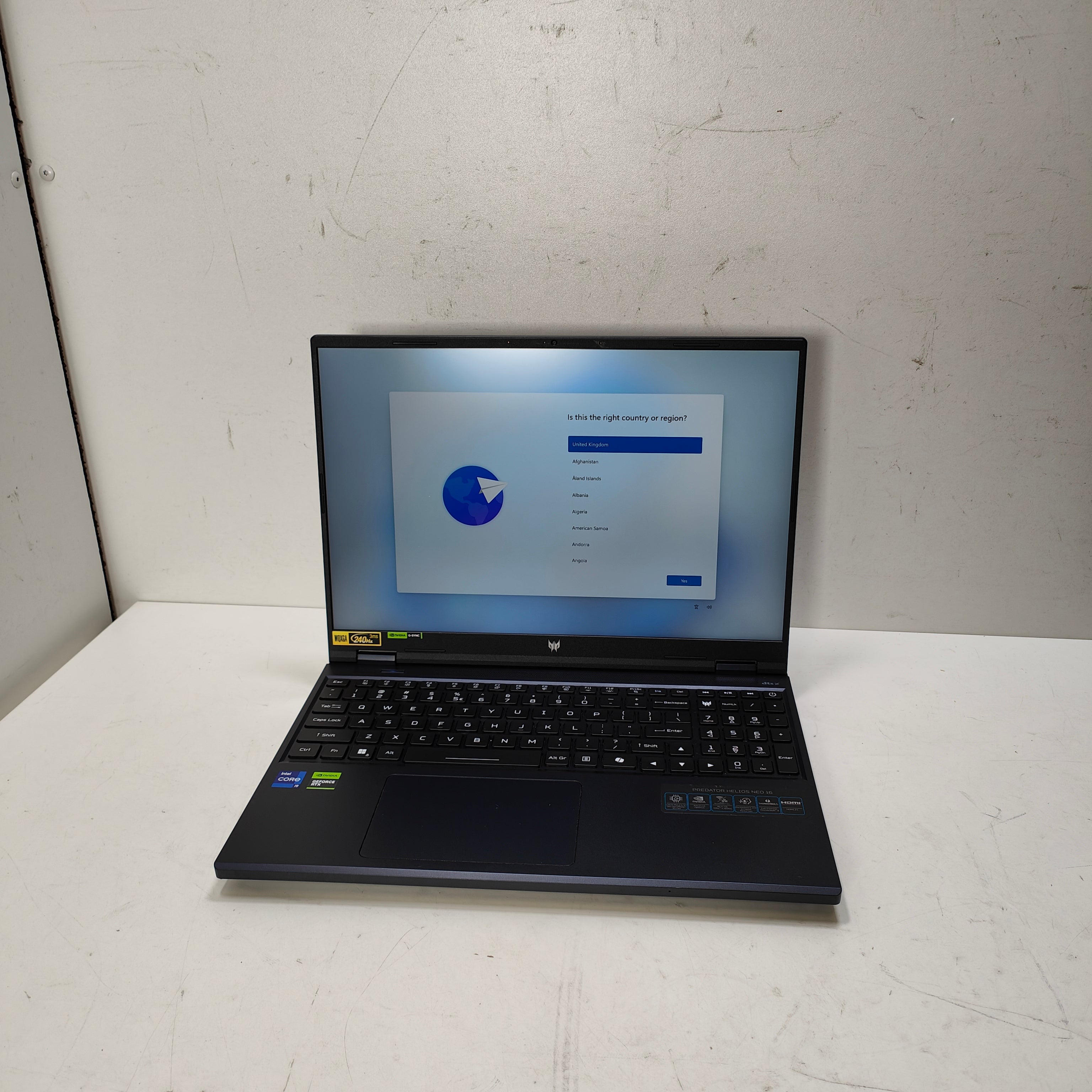 Acer Predator Helios Neo 16 (PHN16-72-95HS) QWERTY