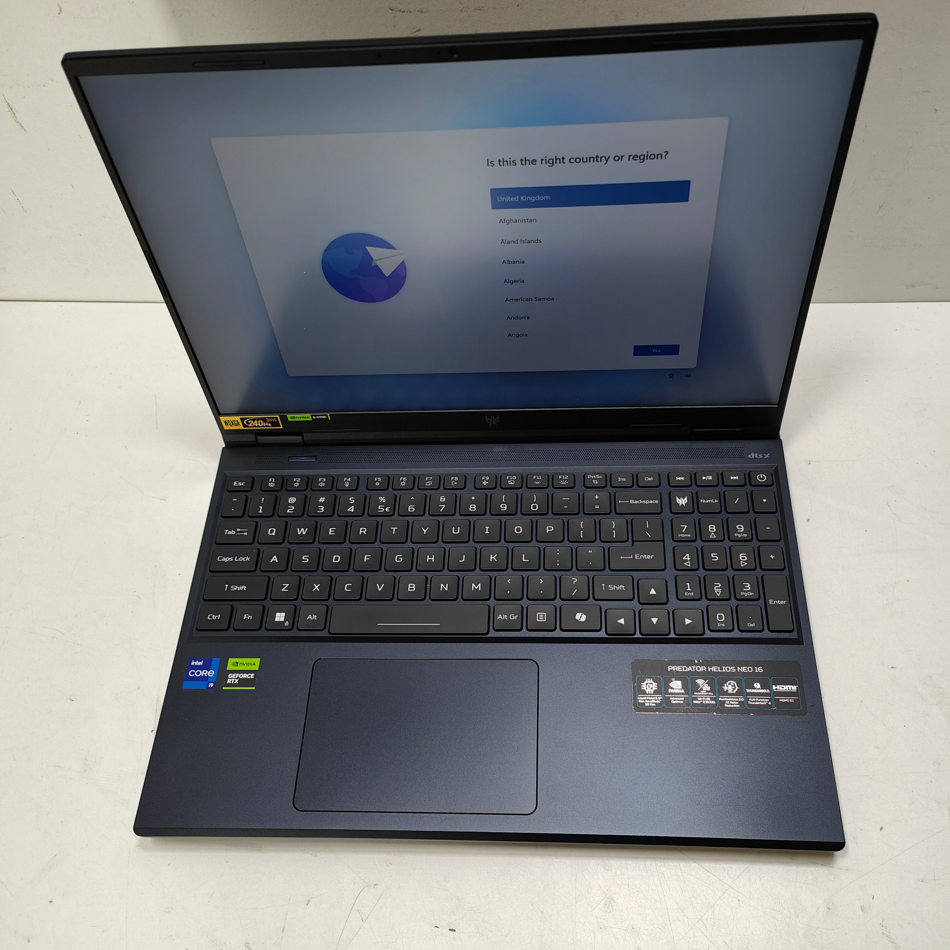 Acer Predator Helios Neo 16 (PHN16-72-95HS) QWERTY