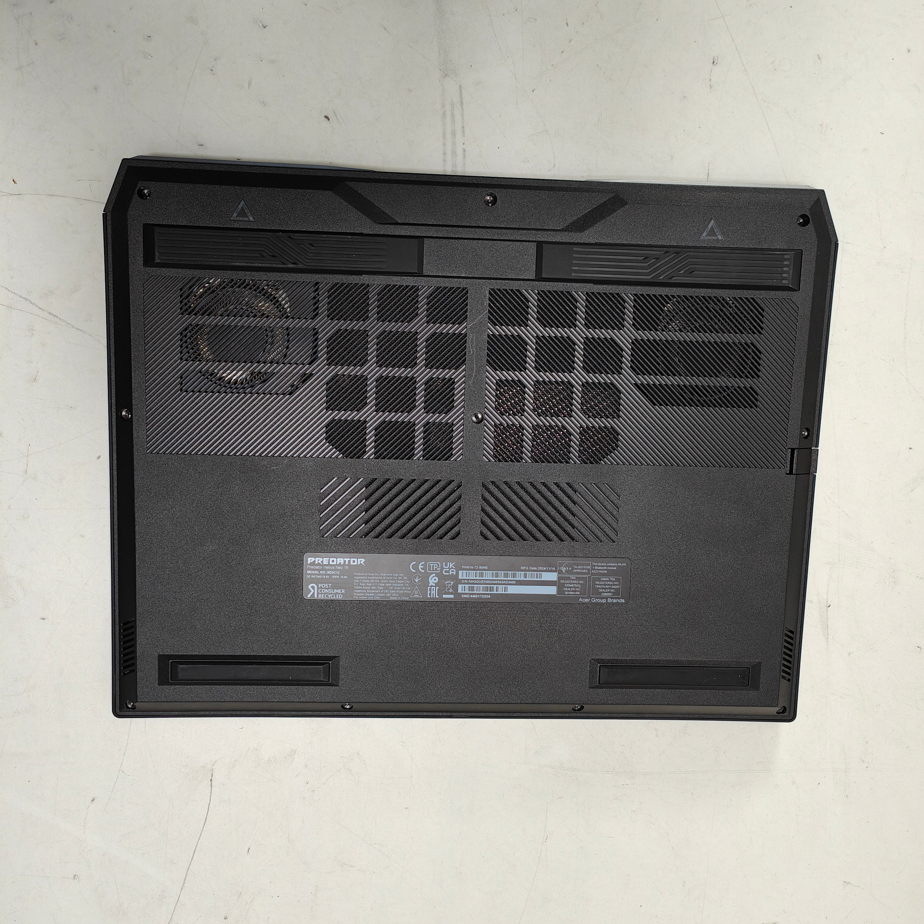 Acer Predator Helios Neo 16 (PHN16-72-95HS) QWERTY