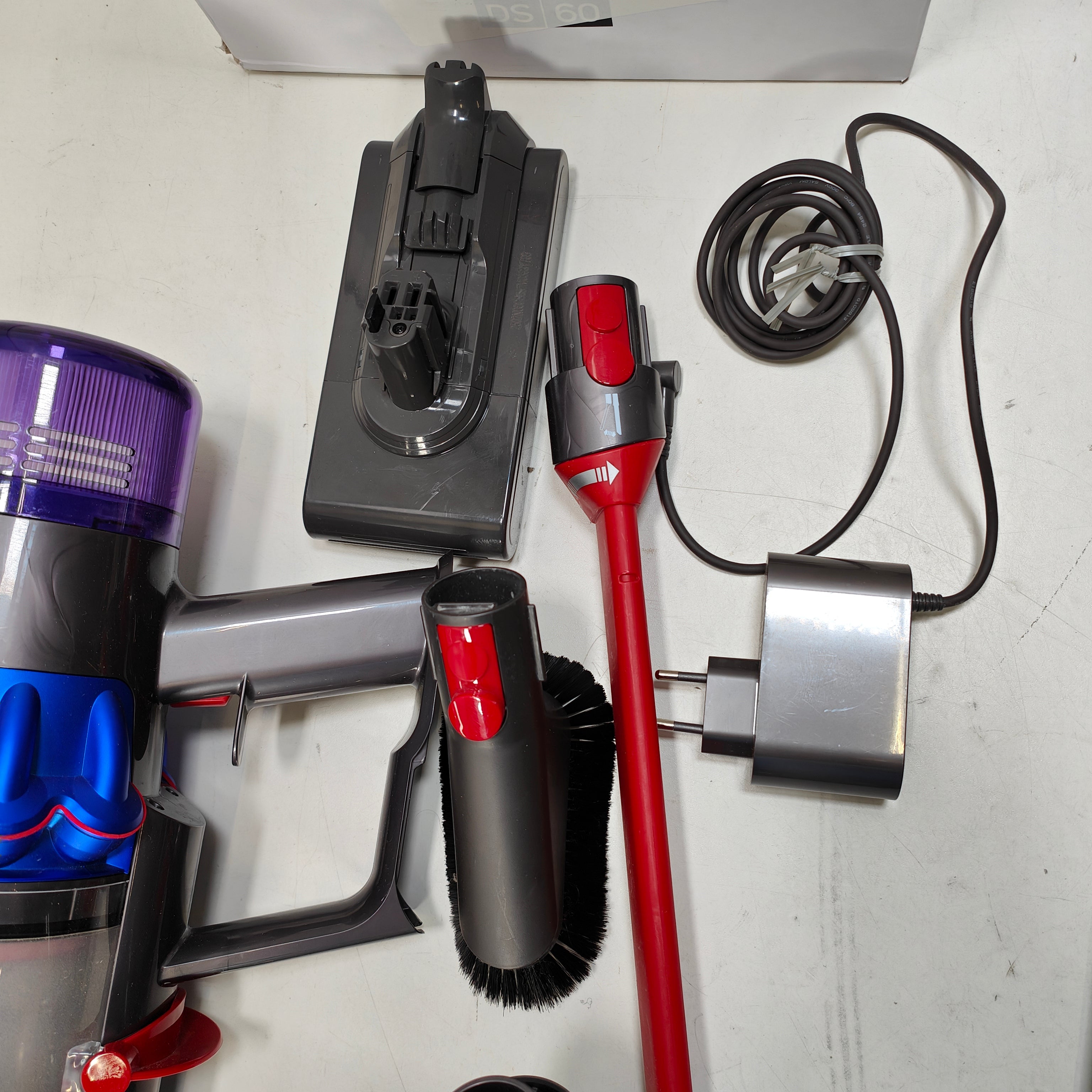 Dyson V11 Fluffy