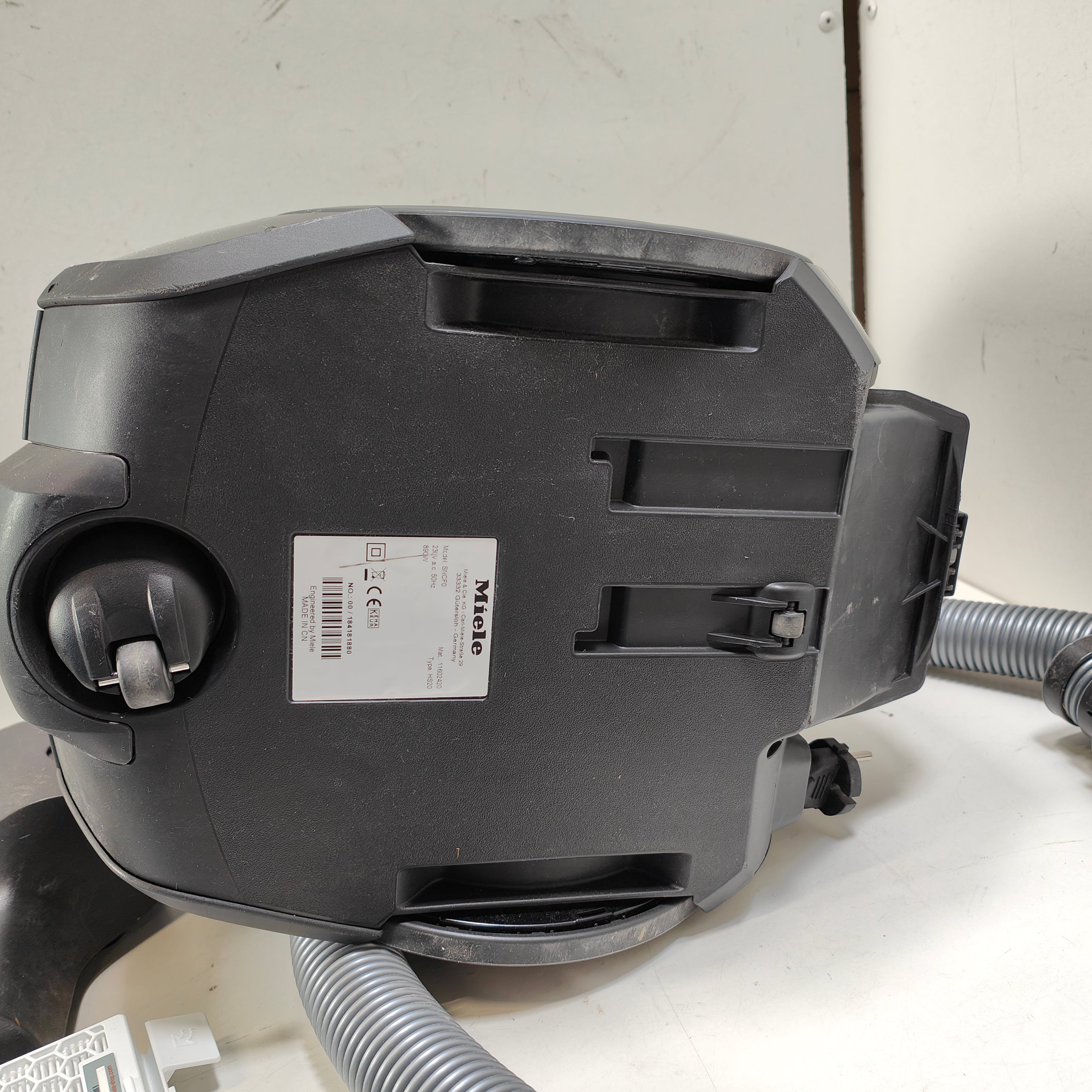 Miele Boost CX1 Cat & Dog Obsidian Schwarz