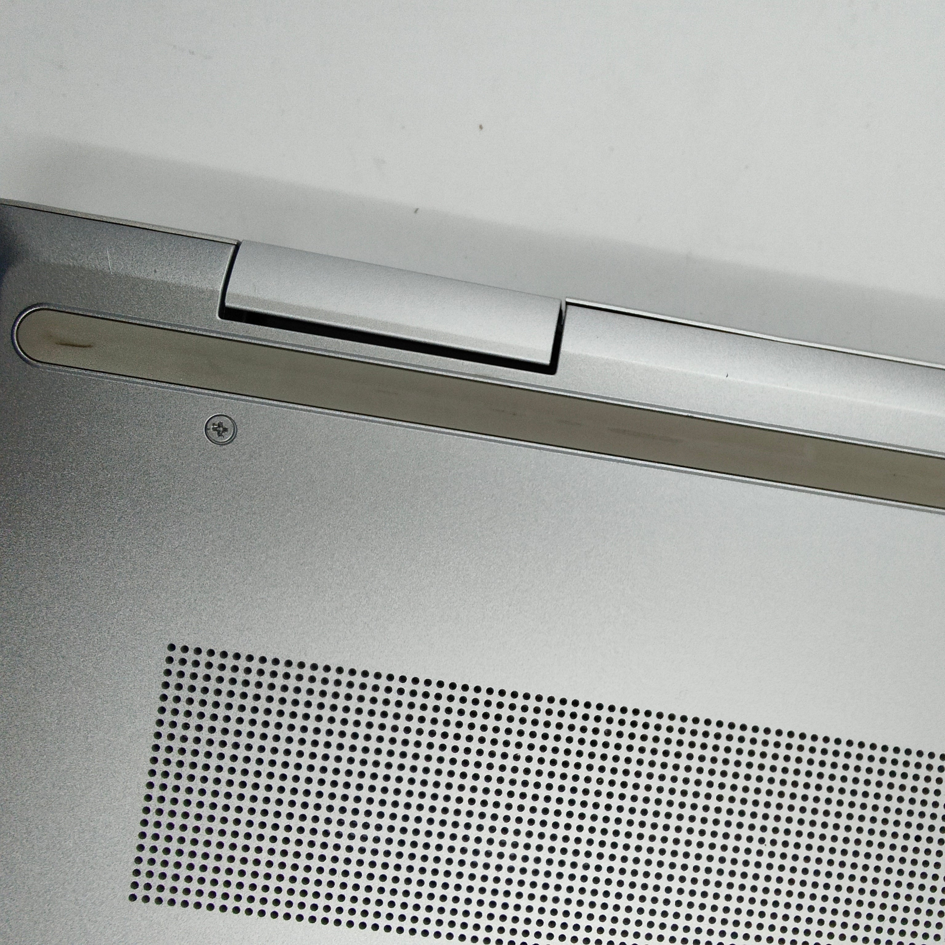 HP Pavilion x360 14-ek0956nd QWERTY