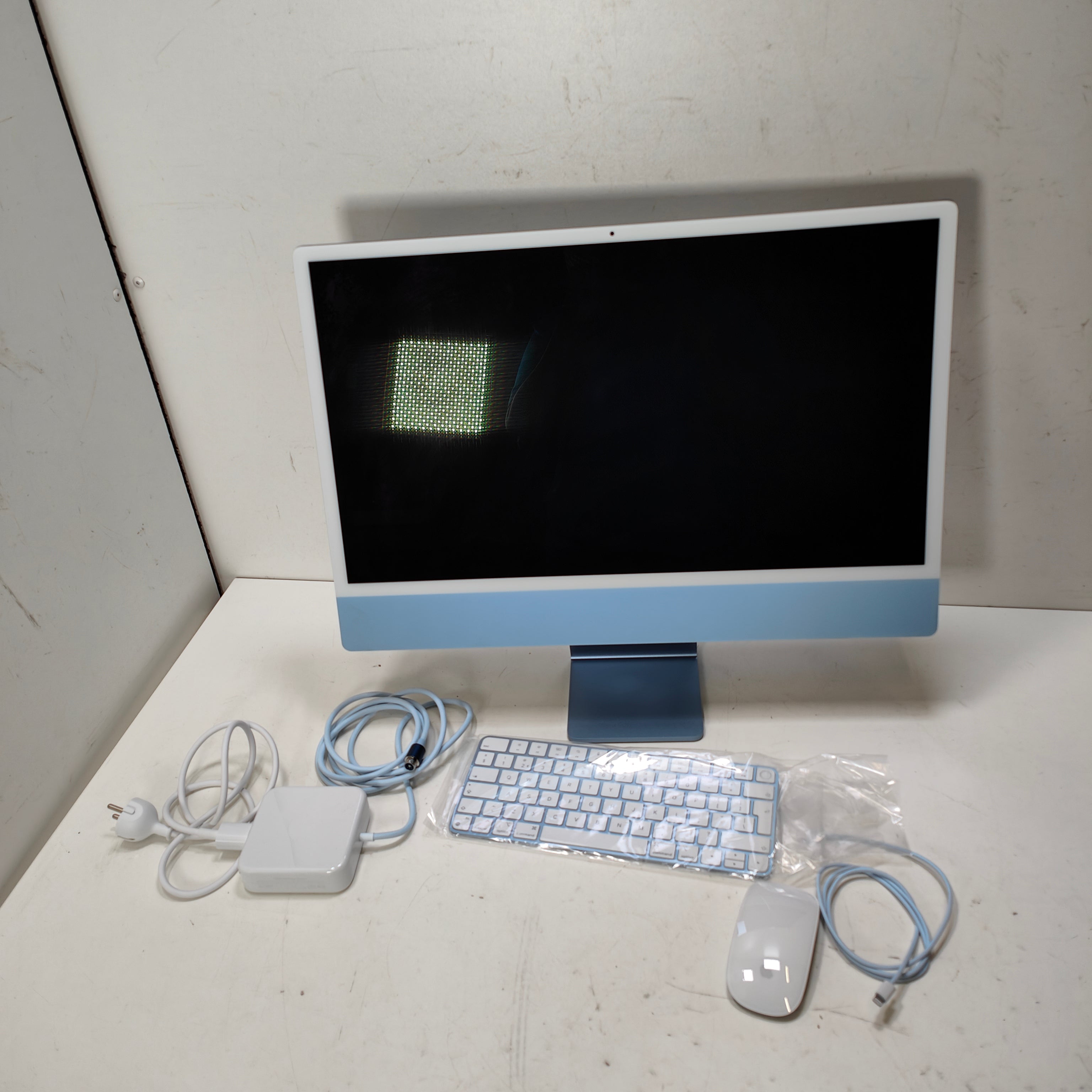 Apple iMac 24" (2023) M3 (8/10) 16GB/256GB Blau QWERTZ