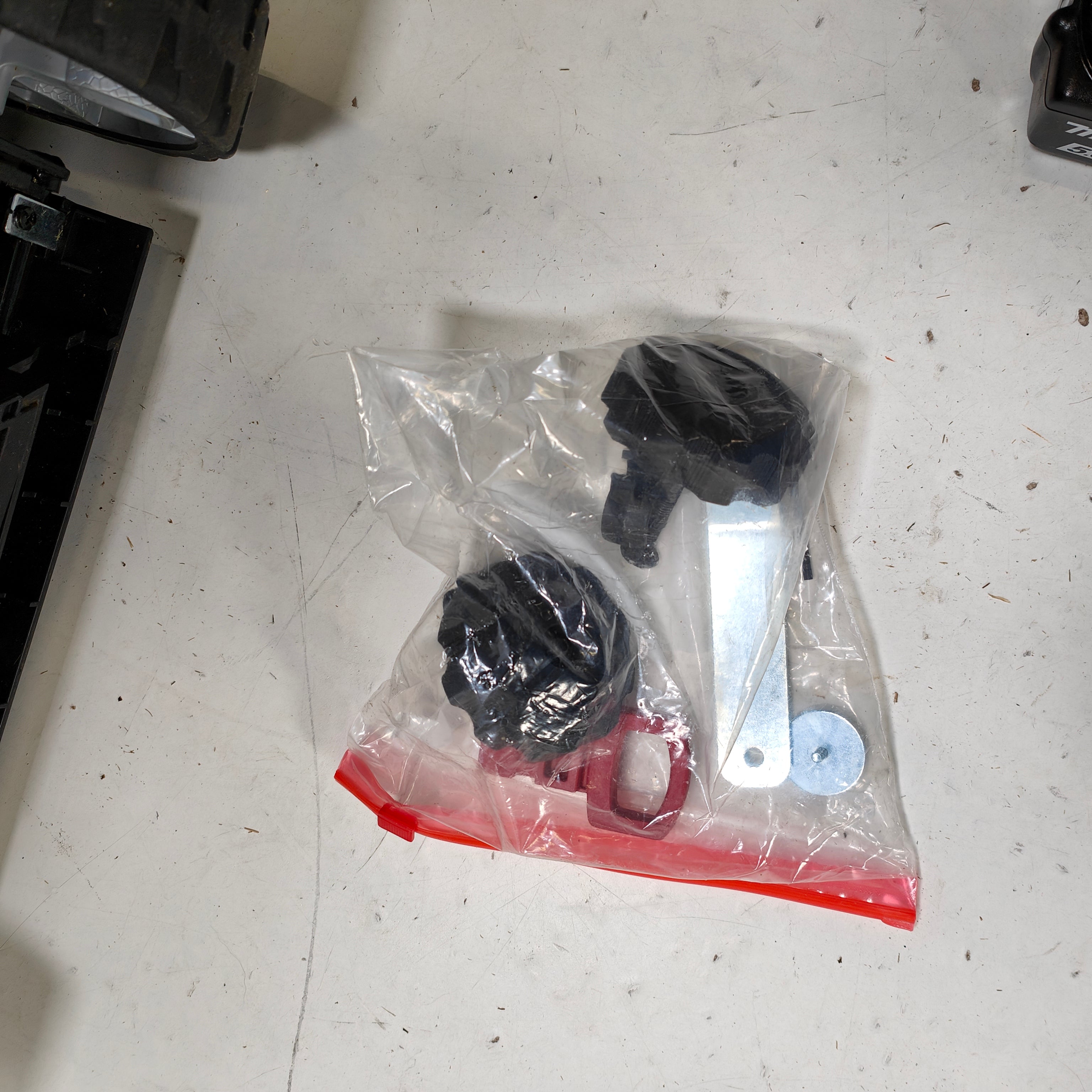 Makita DLM382PT2
