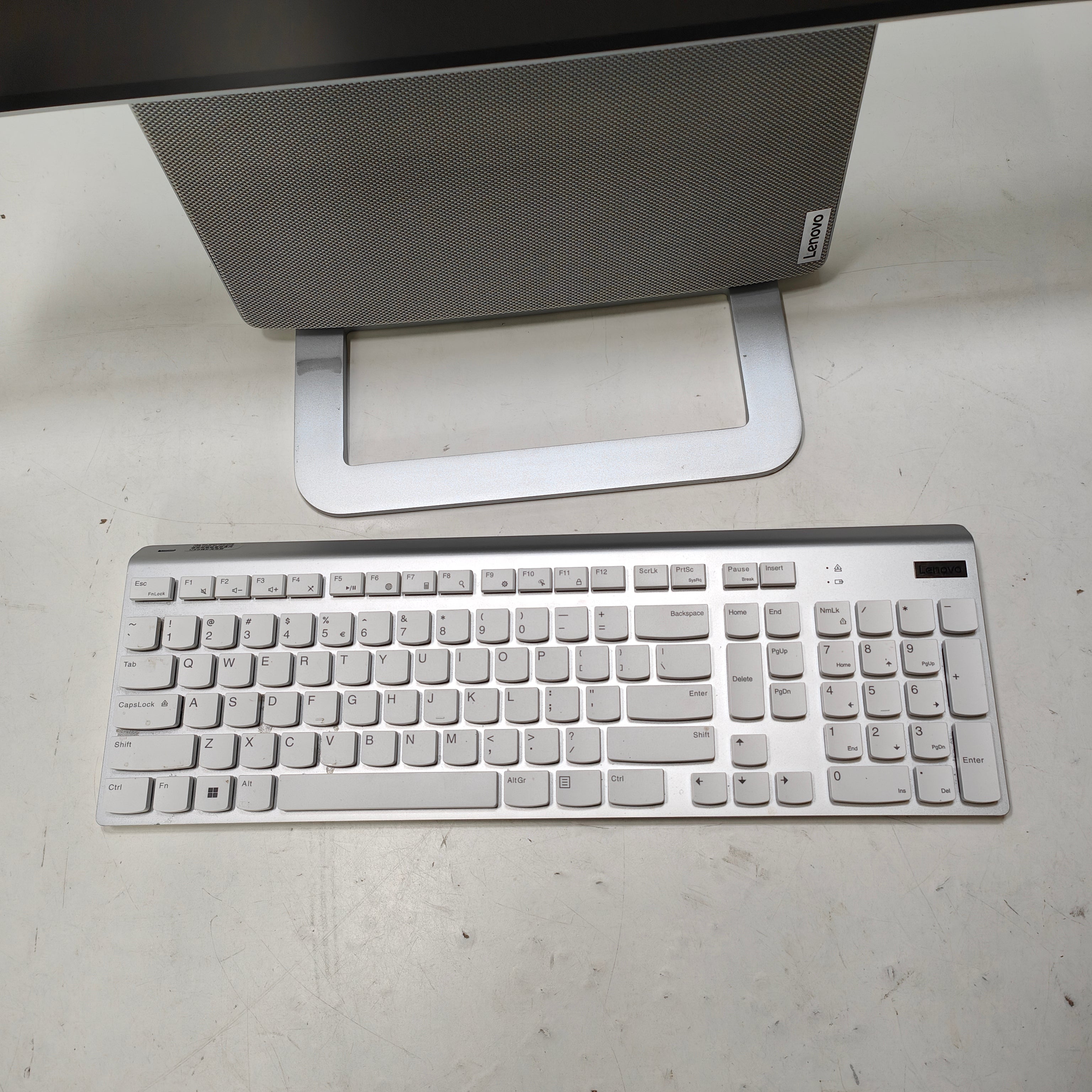 Lenovo Yoga AIO 7 27APH8 F0HK002ENY QWERTY