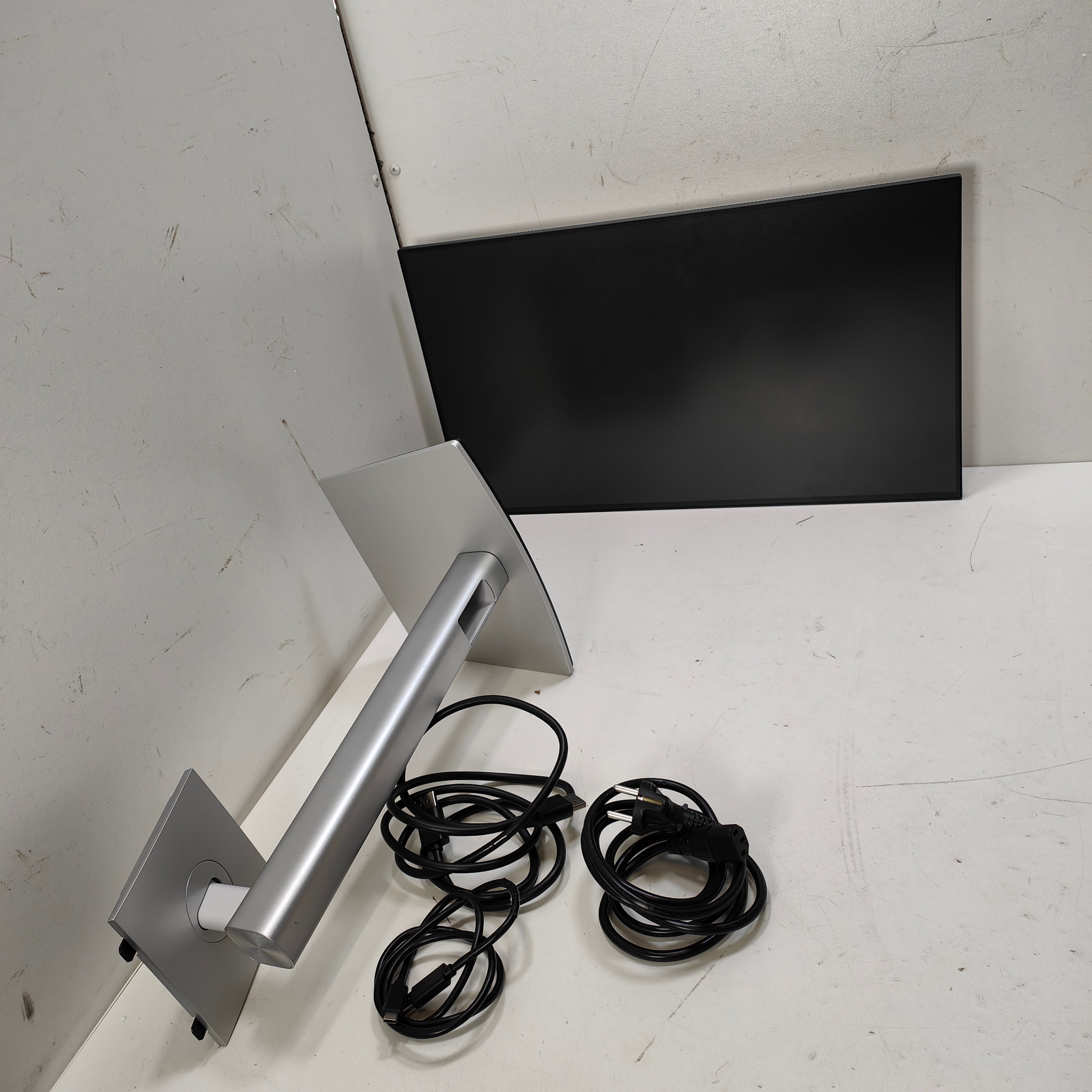 Dell U2422H