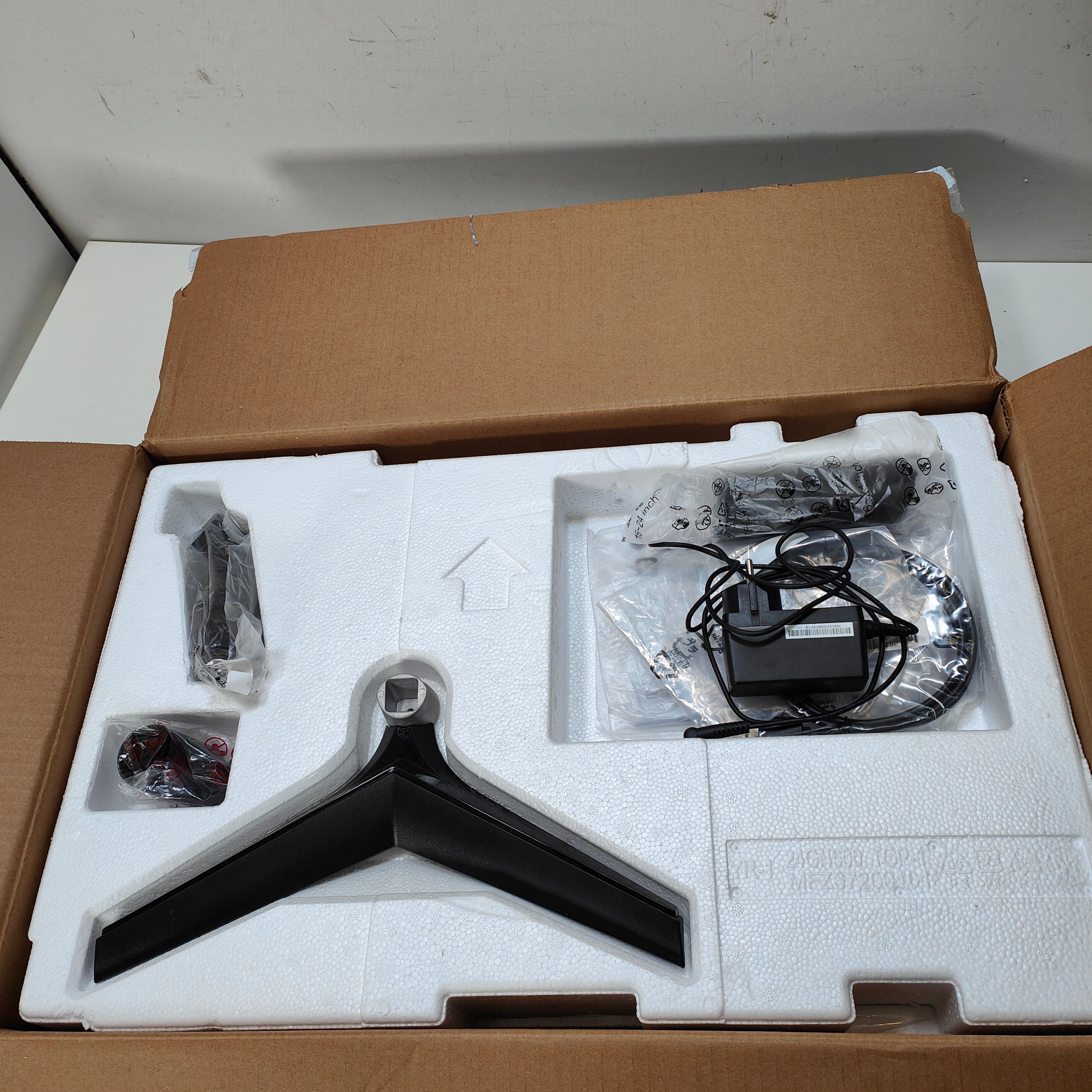 LG UltraGear 24GS60F-B