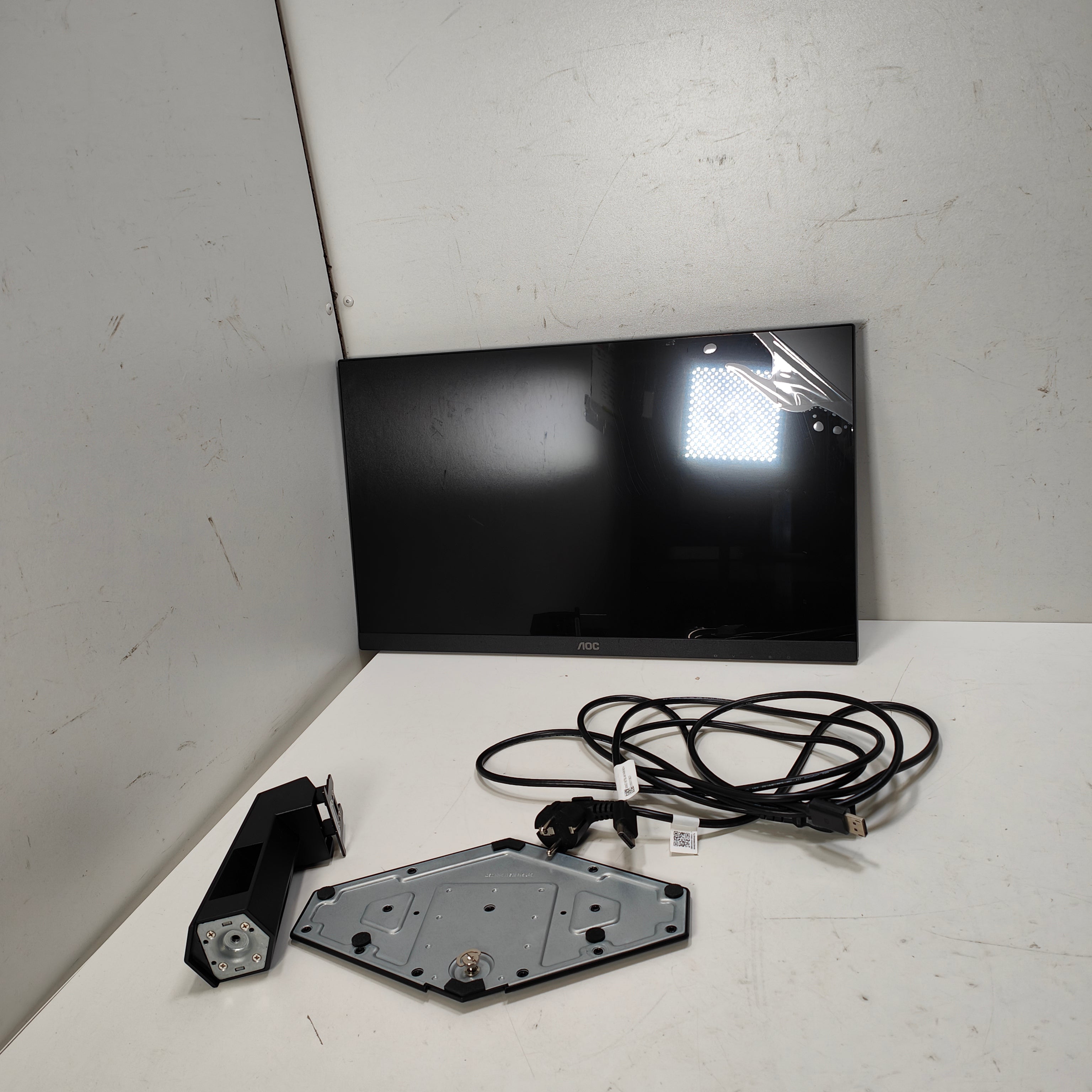 AOC 24G4XE