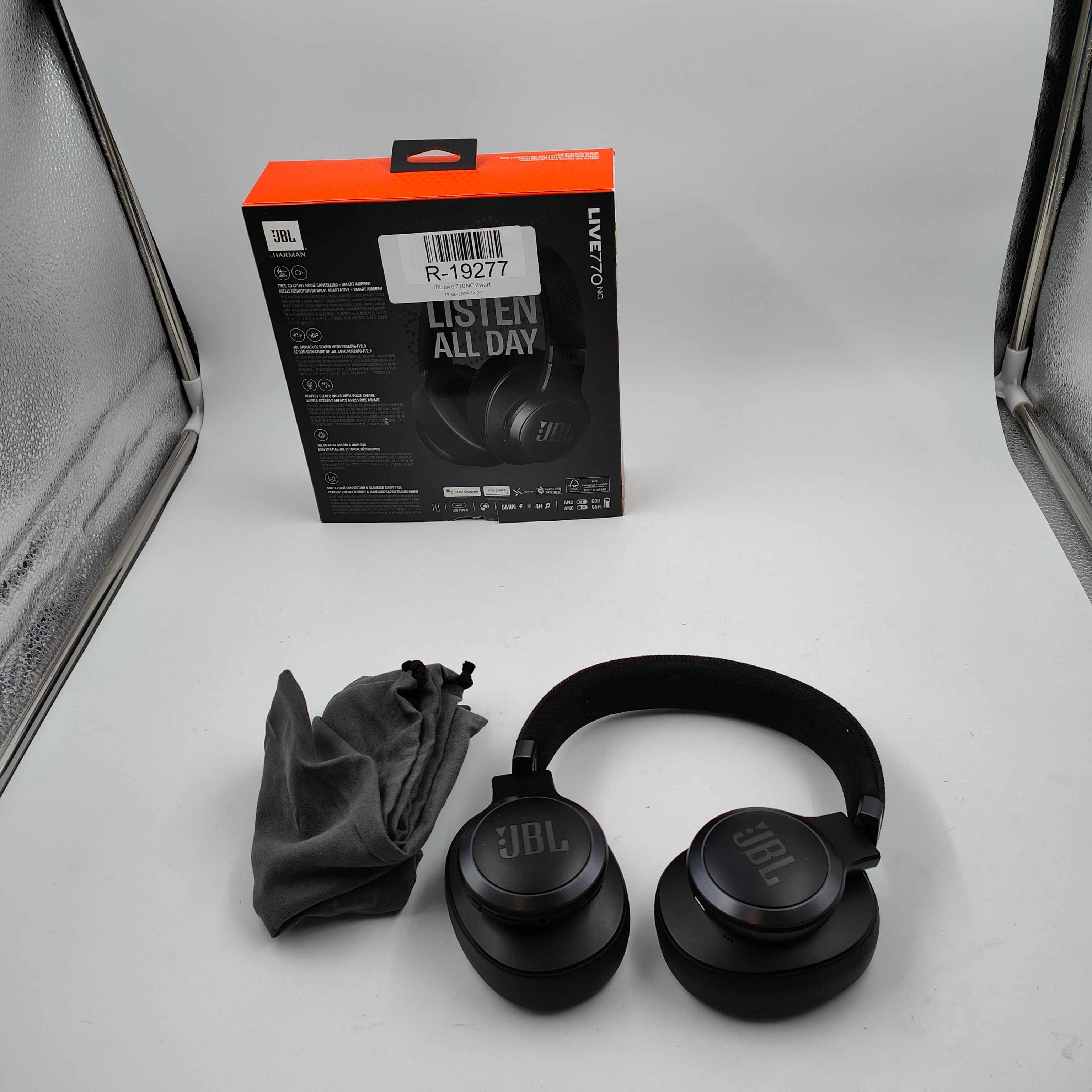 JBL Live 770NC Black