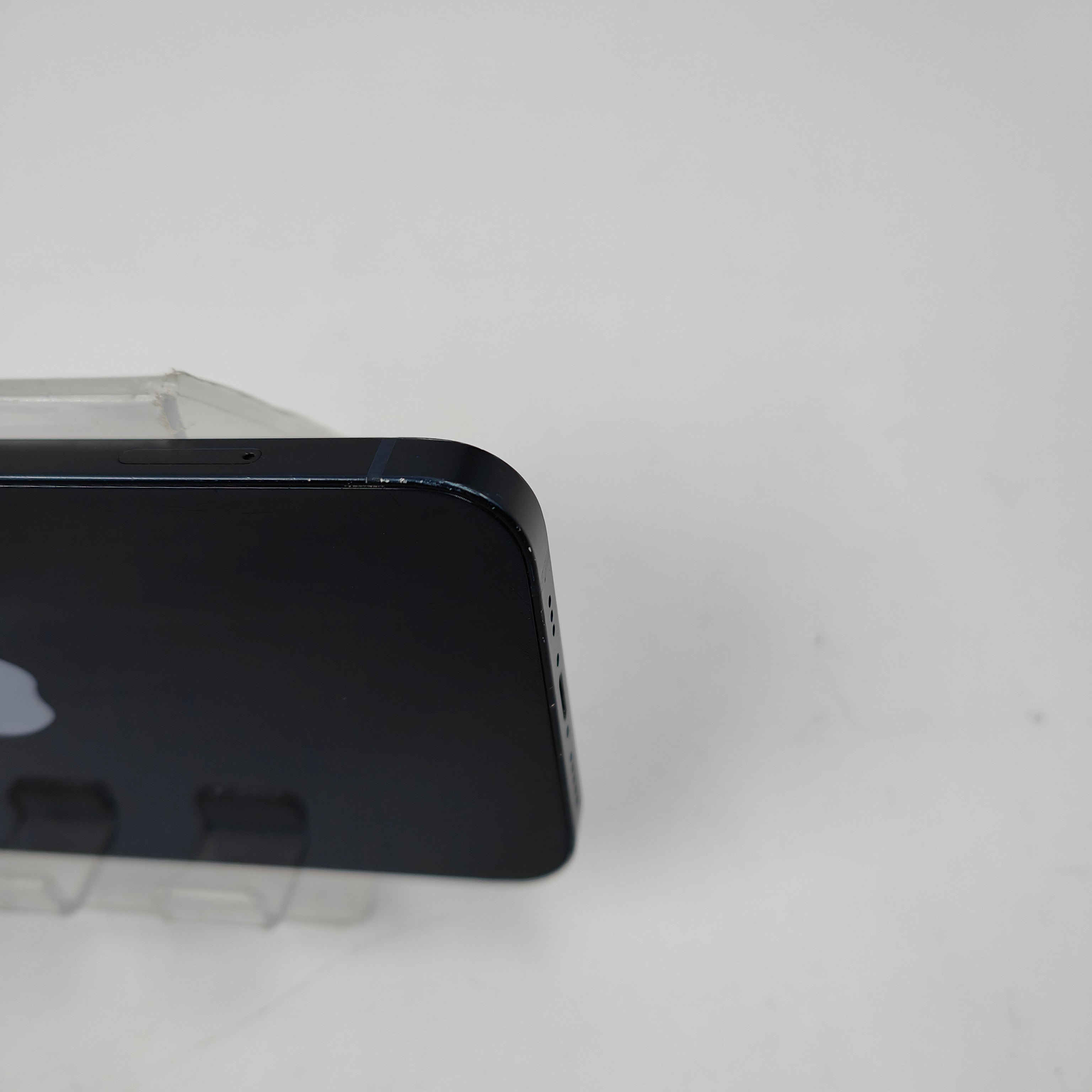 Refurbished iPhone 13 Black 128GB