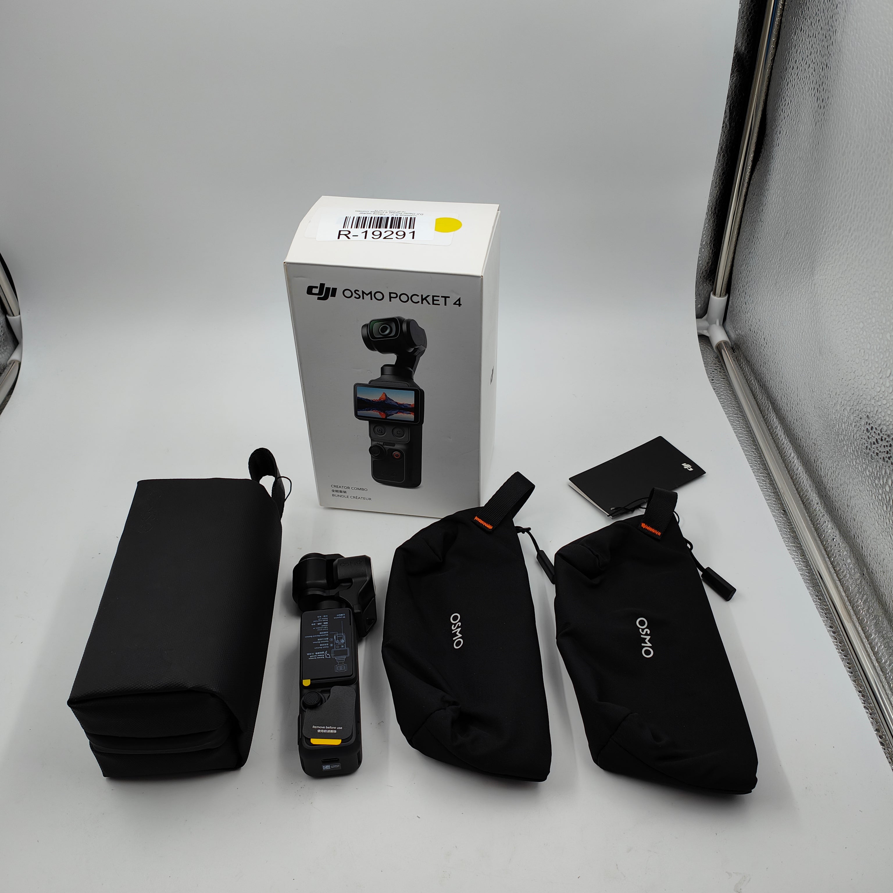 DJI Osmo Pocket 4 Creator Combo